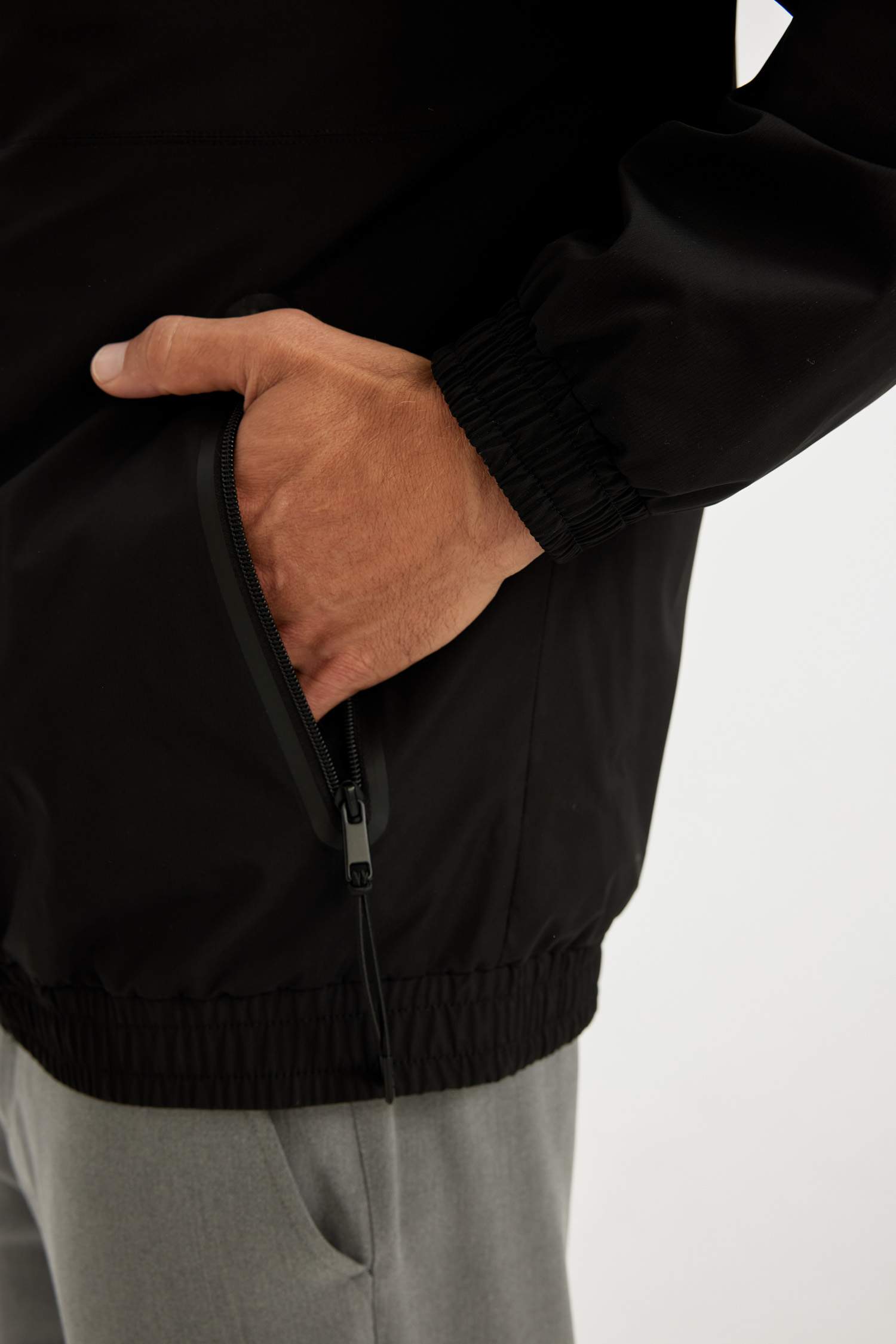 Regular Fit Dik Yaka Fermuarlı Cepli Mevsimlik Baharlık Ceket Mont