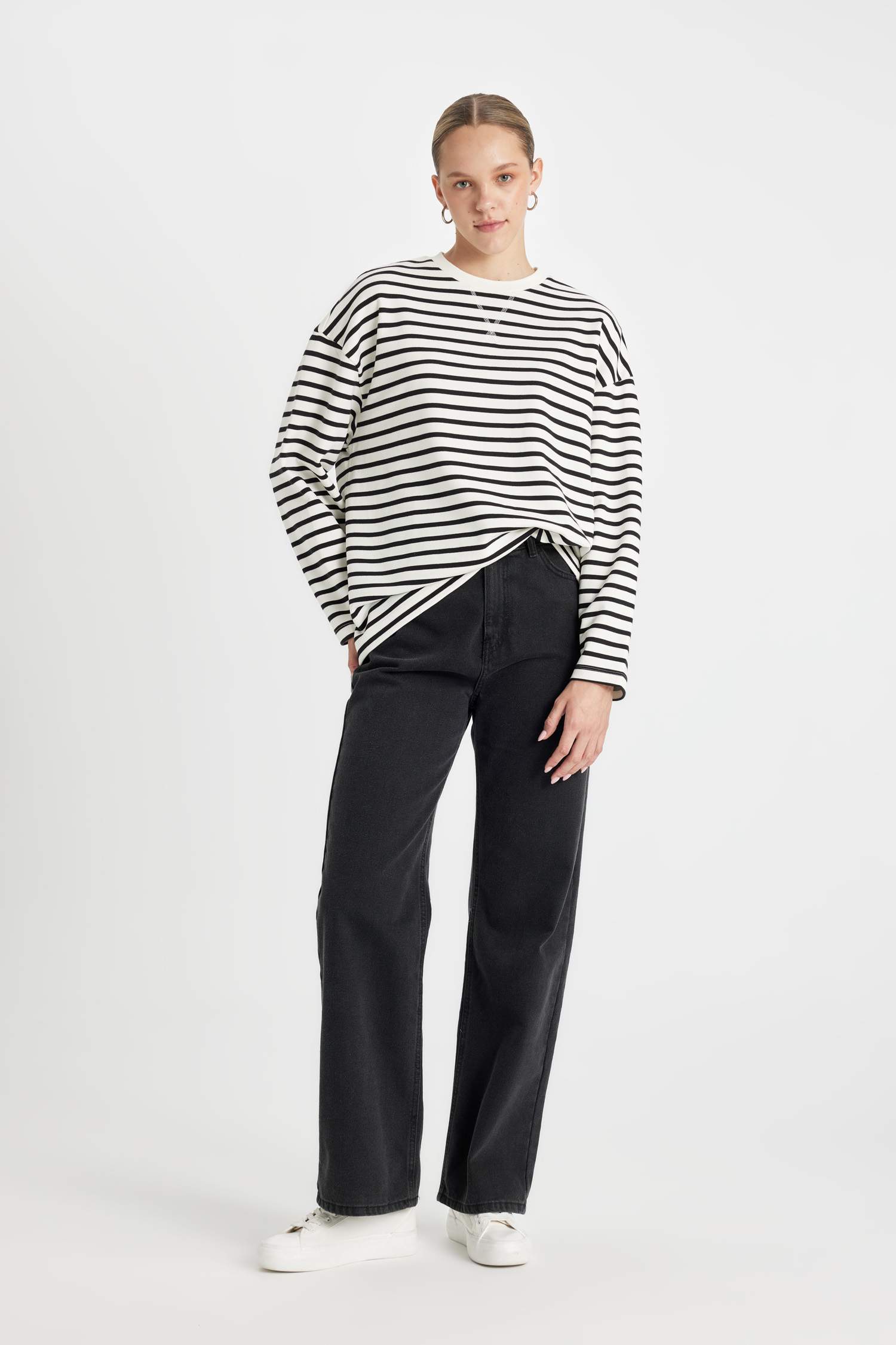 T-Shirt Oversize Rayé à manches Longues et Col Rond