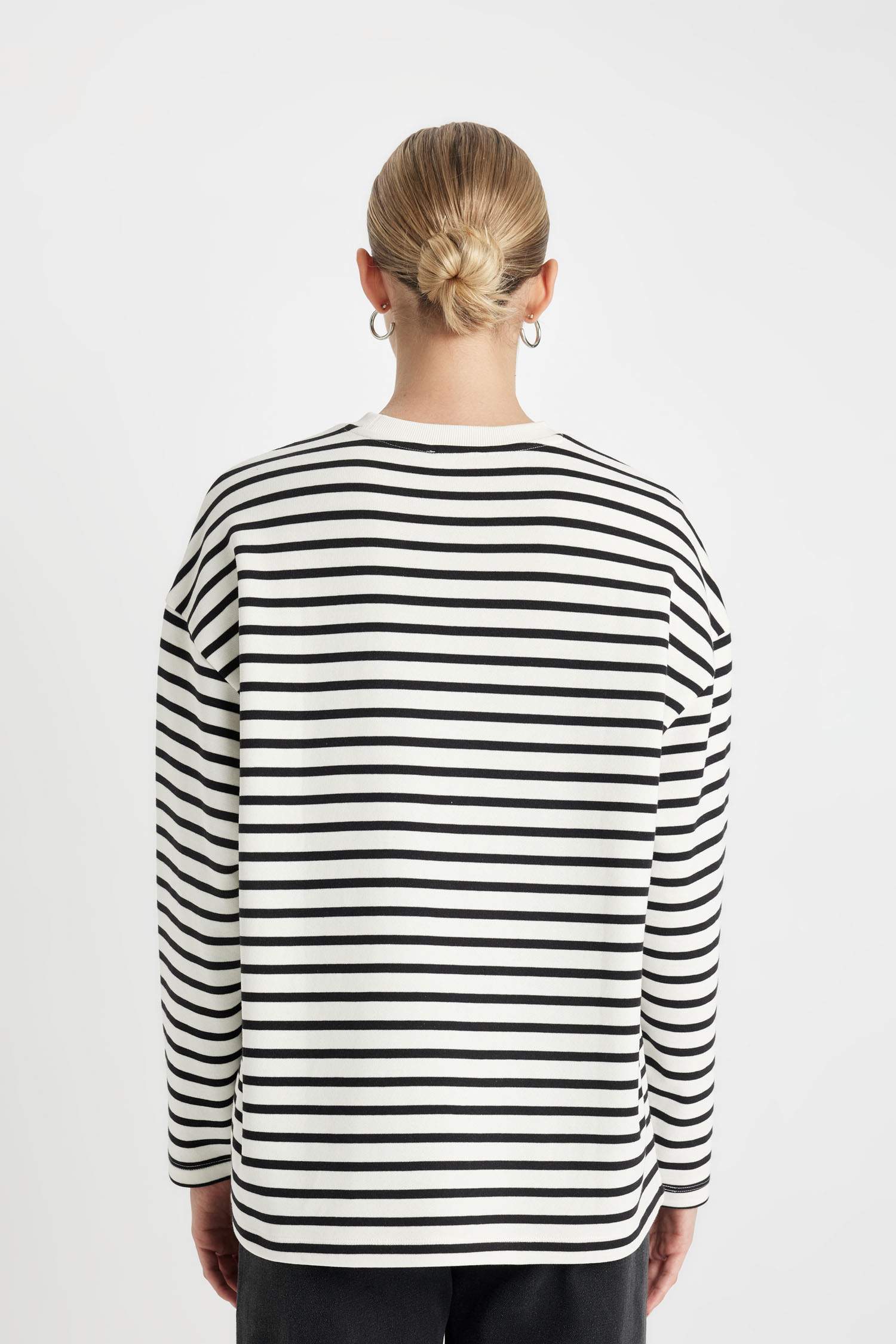 T-Shirt Oversize Rayé à manches Longues et Col Rond