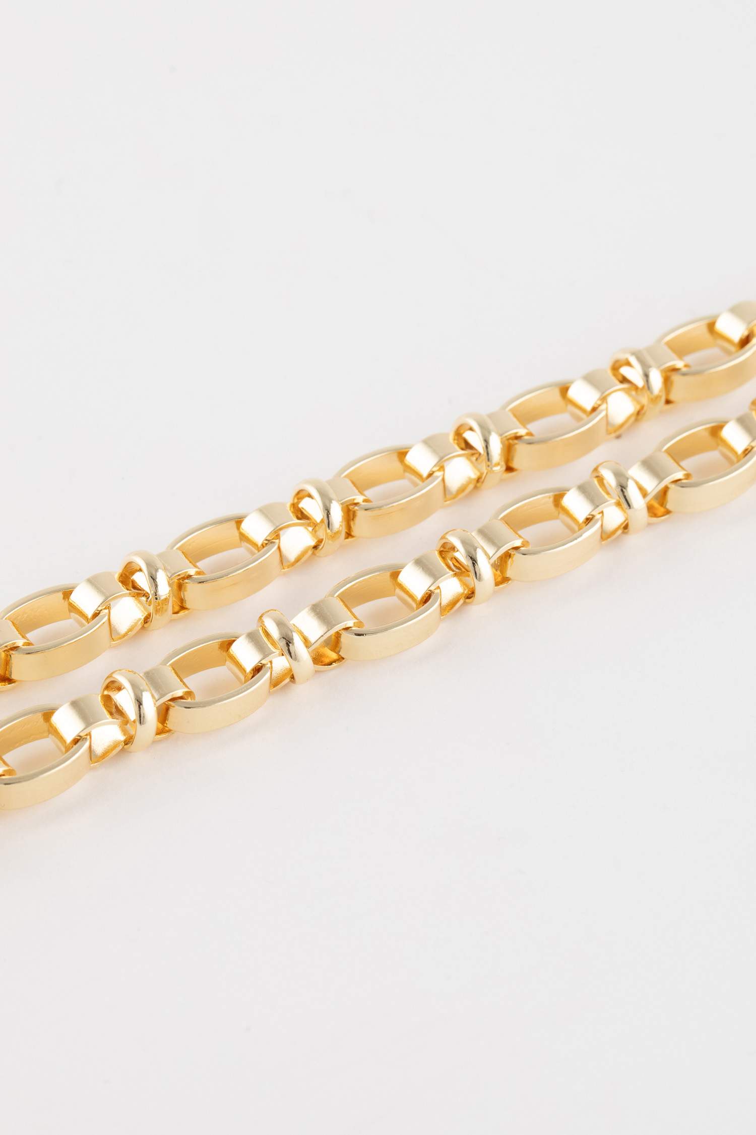 Woman Thick Chain Gold Necklace