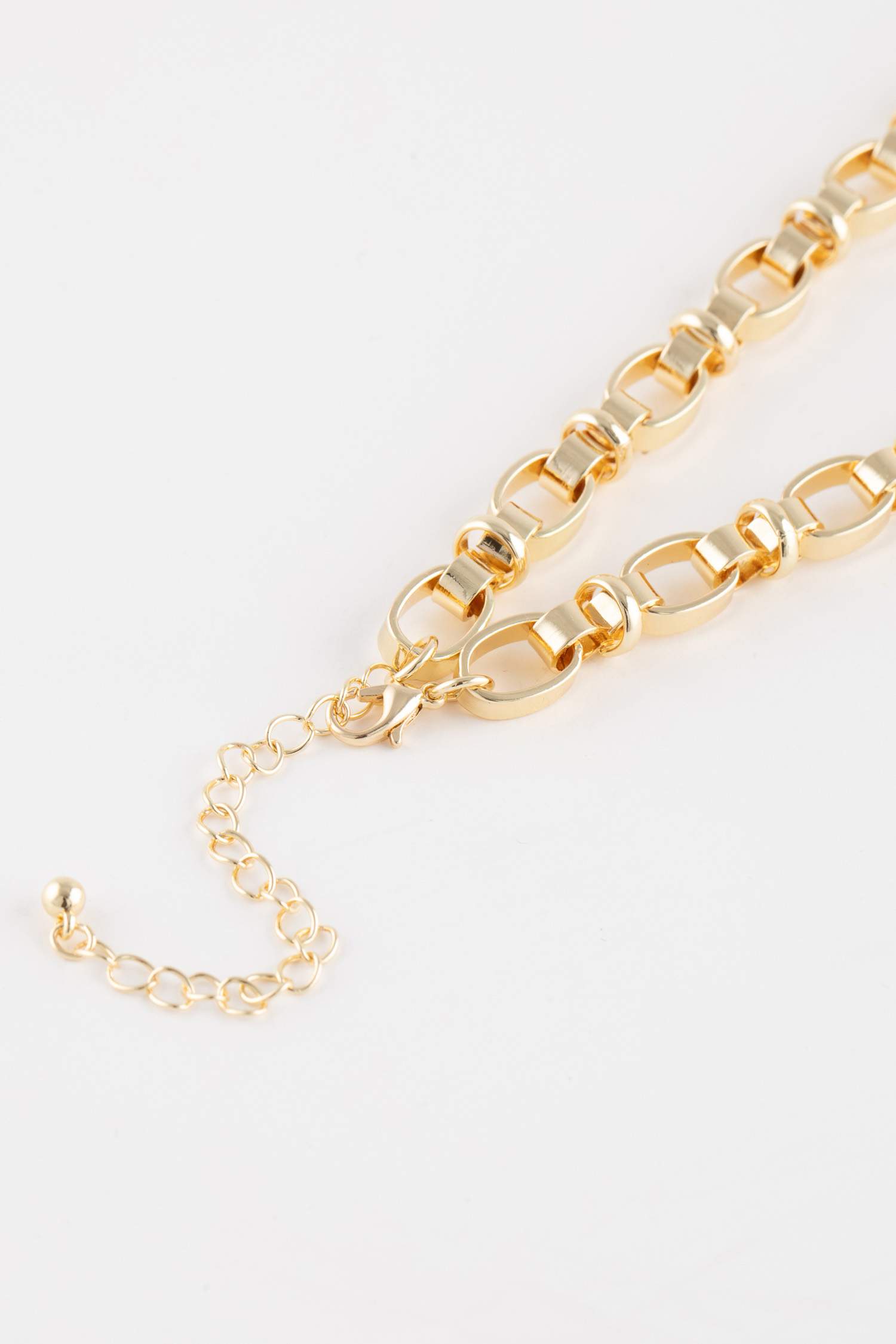 Woman Thick Chain Gold Necklace