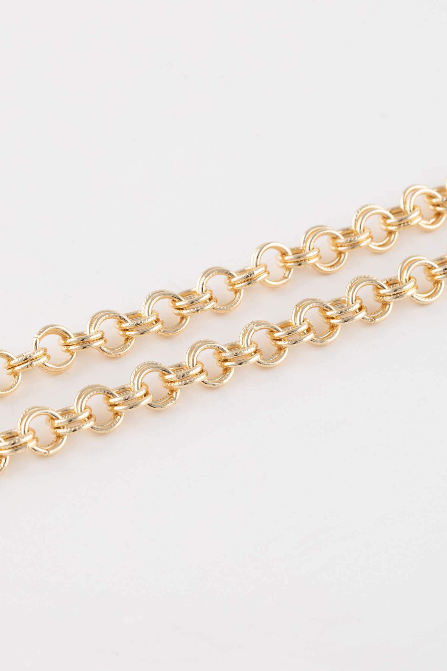 Woman Thick Chain Gold Necklace