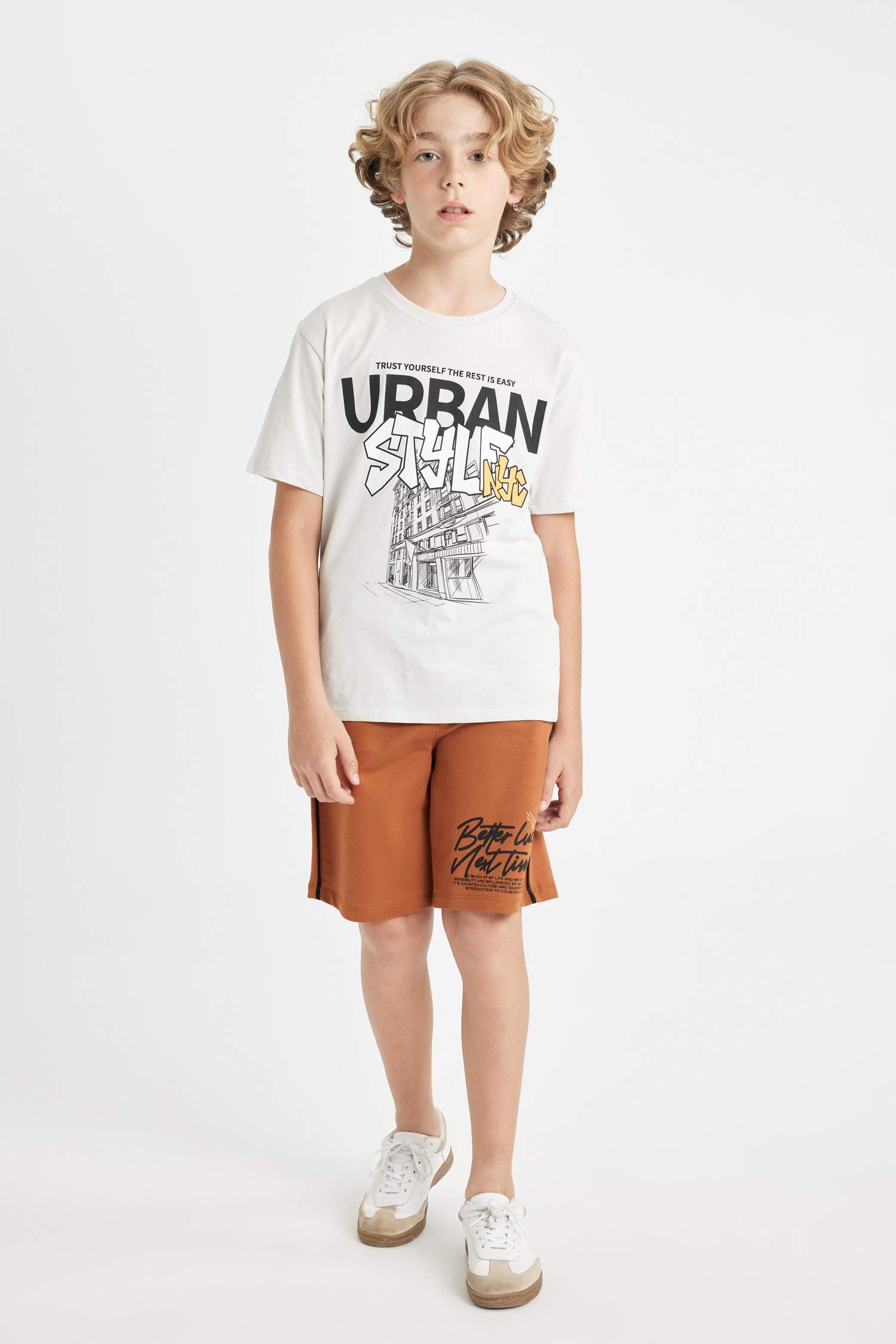 تيشيرت ولادي نص ردن مطبوع قصة عادية