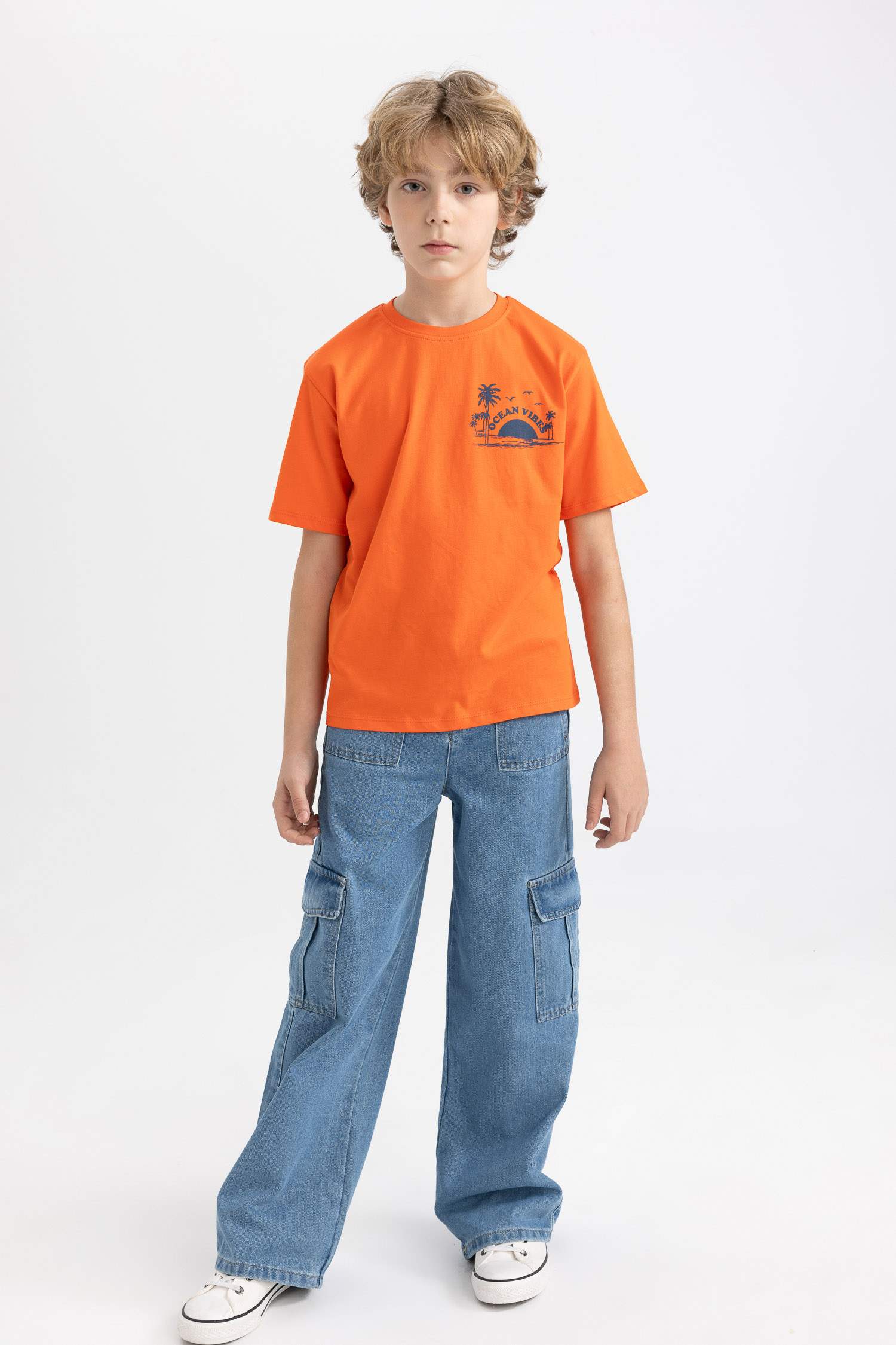 Erkek Çocuk Bisiklet Yaka Sırt Baskılı Kısa Kollu Tişört