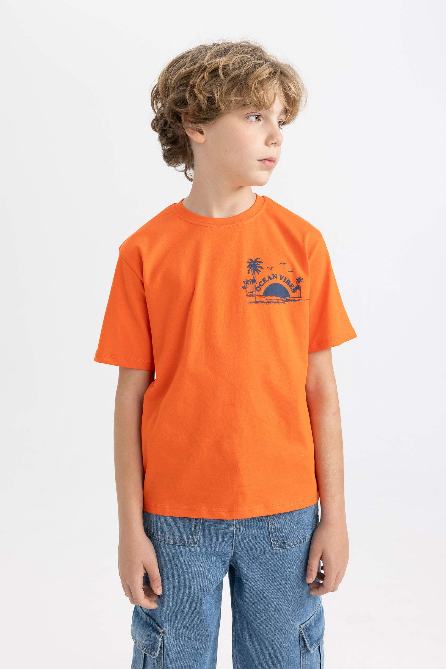 Erkek Çocuk Bisiklet Yaka Sırt Baskılı Kısa Kollu Tişört