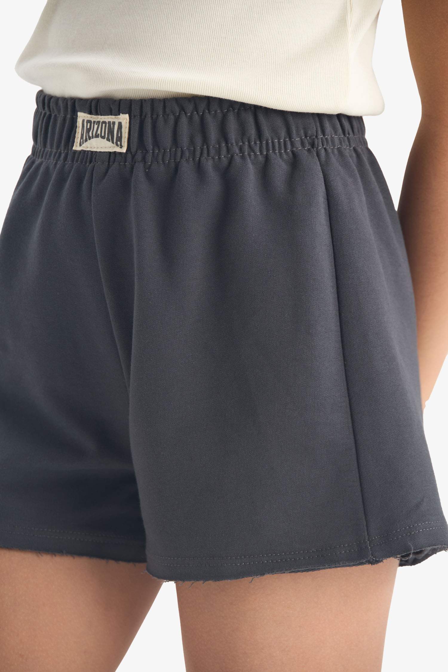 شورت بناتي قماش رقيق