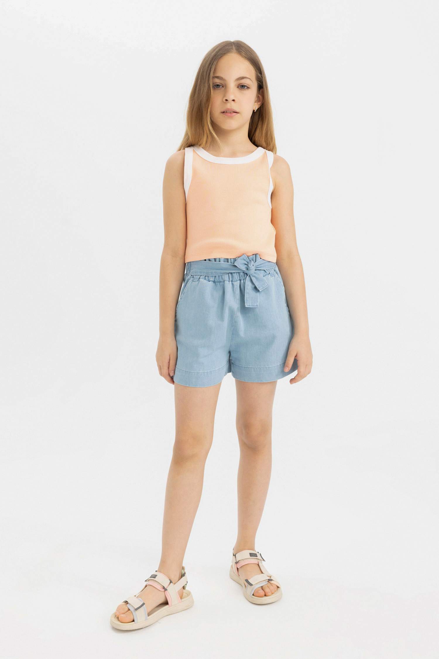 Girl Crew Neck Crop Top