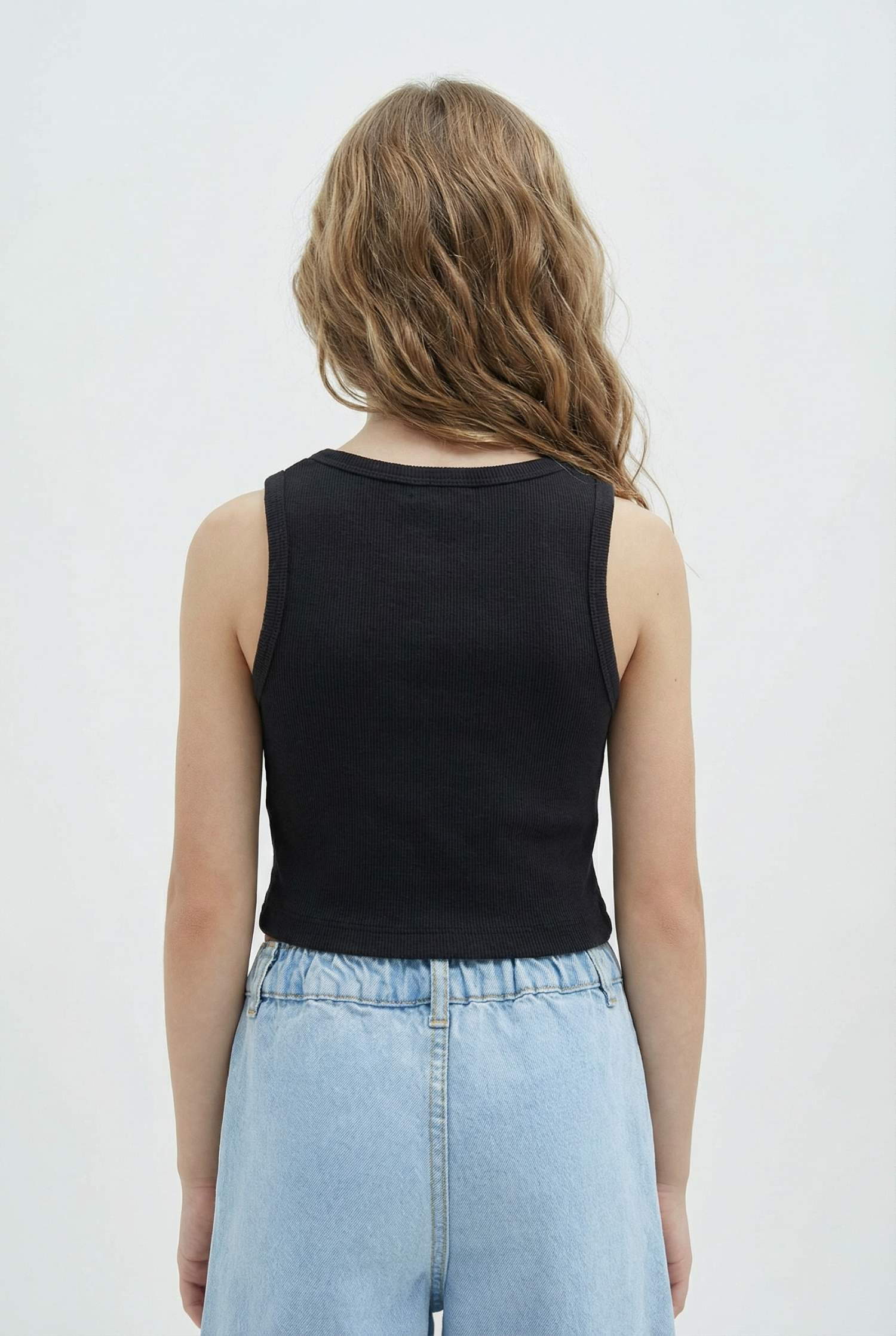 كروب توب بناتي بطبعة شعار سليم فيت بياخة مستديرة