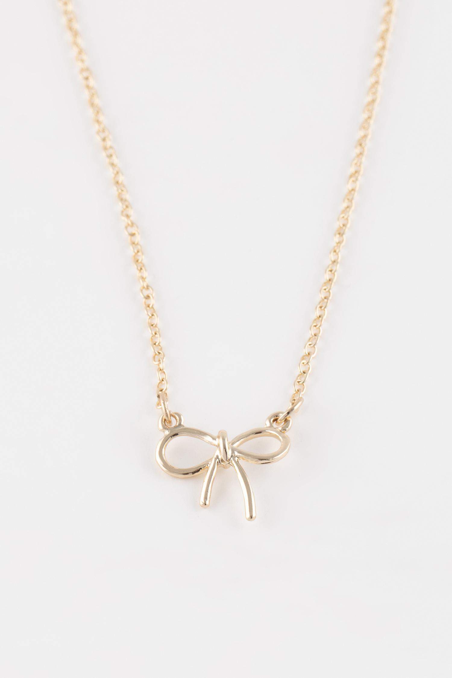 سلسلة ذهبية نسائية مع عقدة