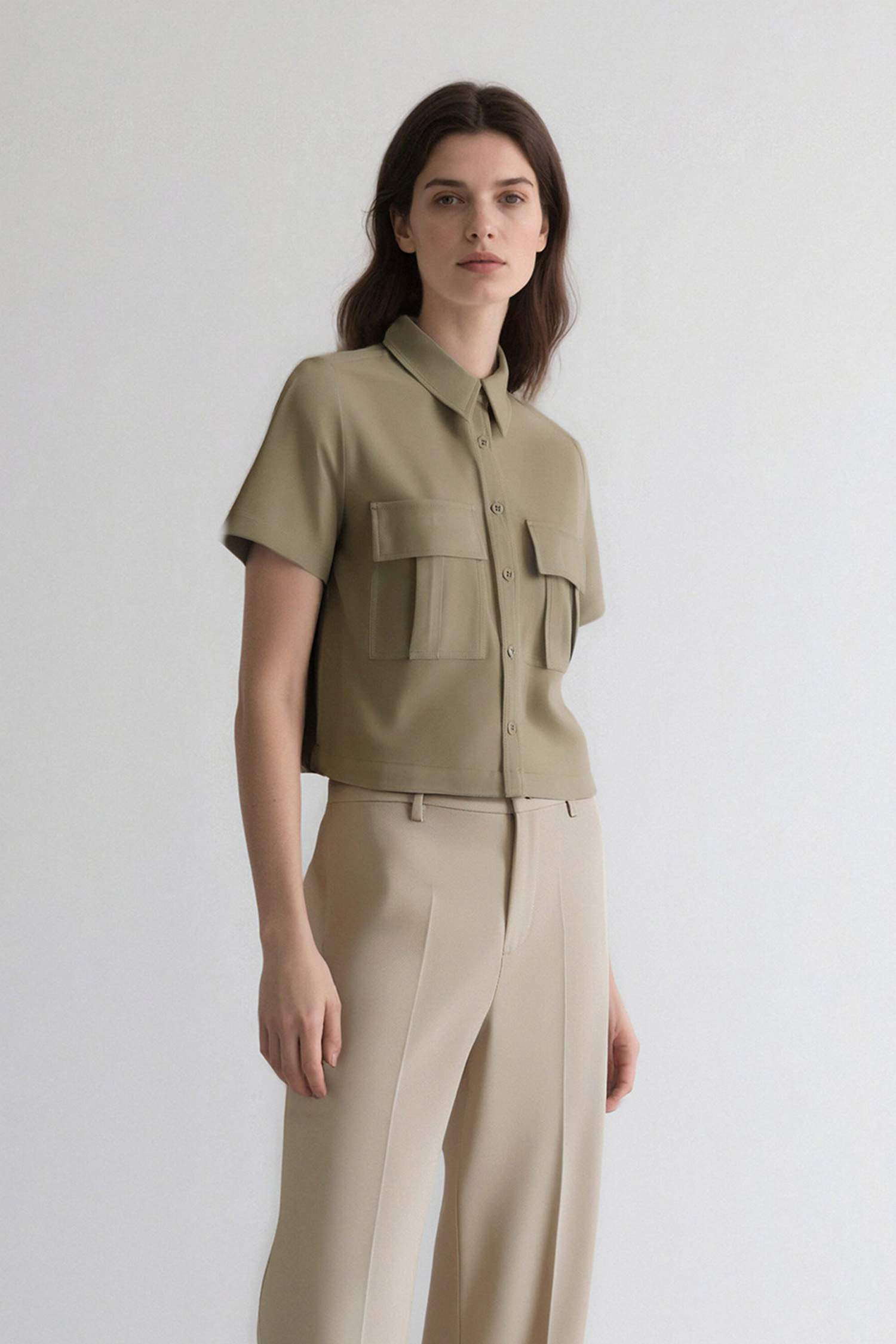 Chemise courte en tensel à manches courtes et poches