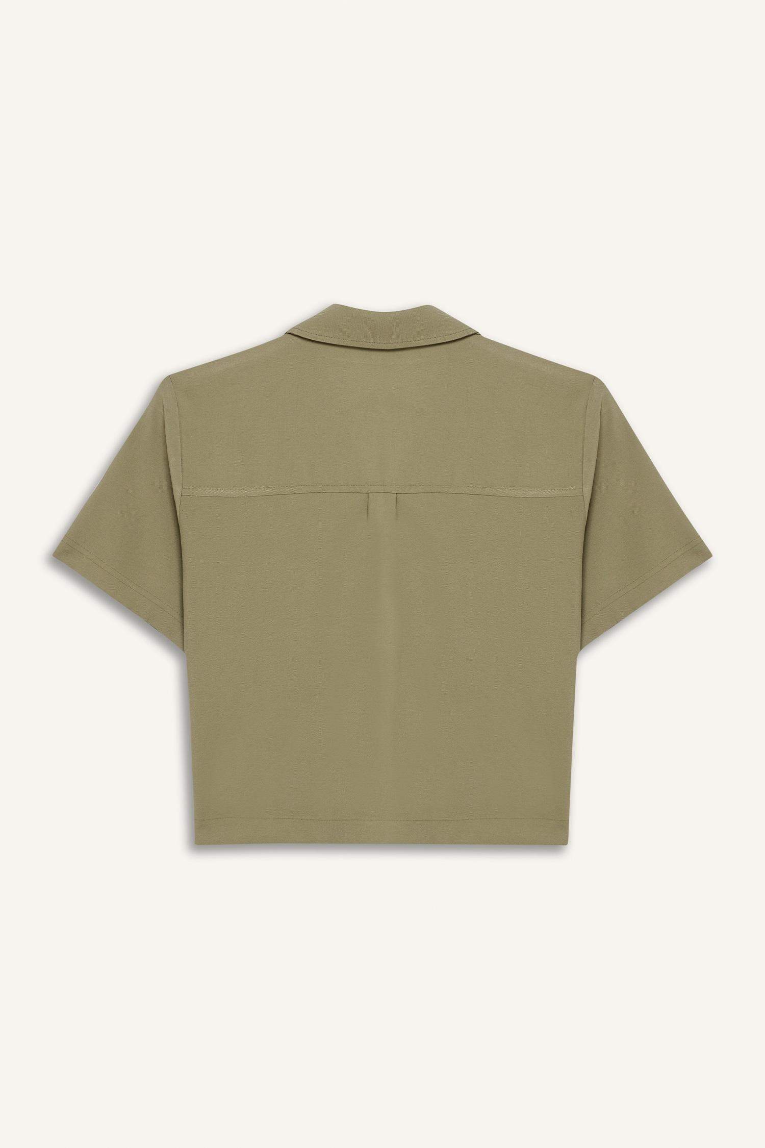 Chemise courte en tensel à manches courtes et poches