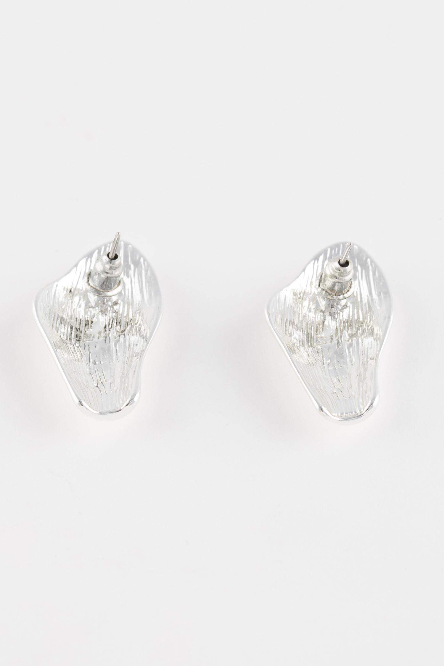 حلقات أذن نسائية فضية