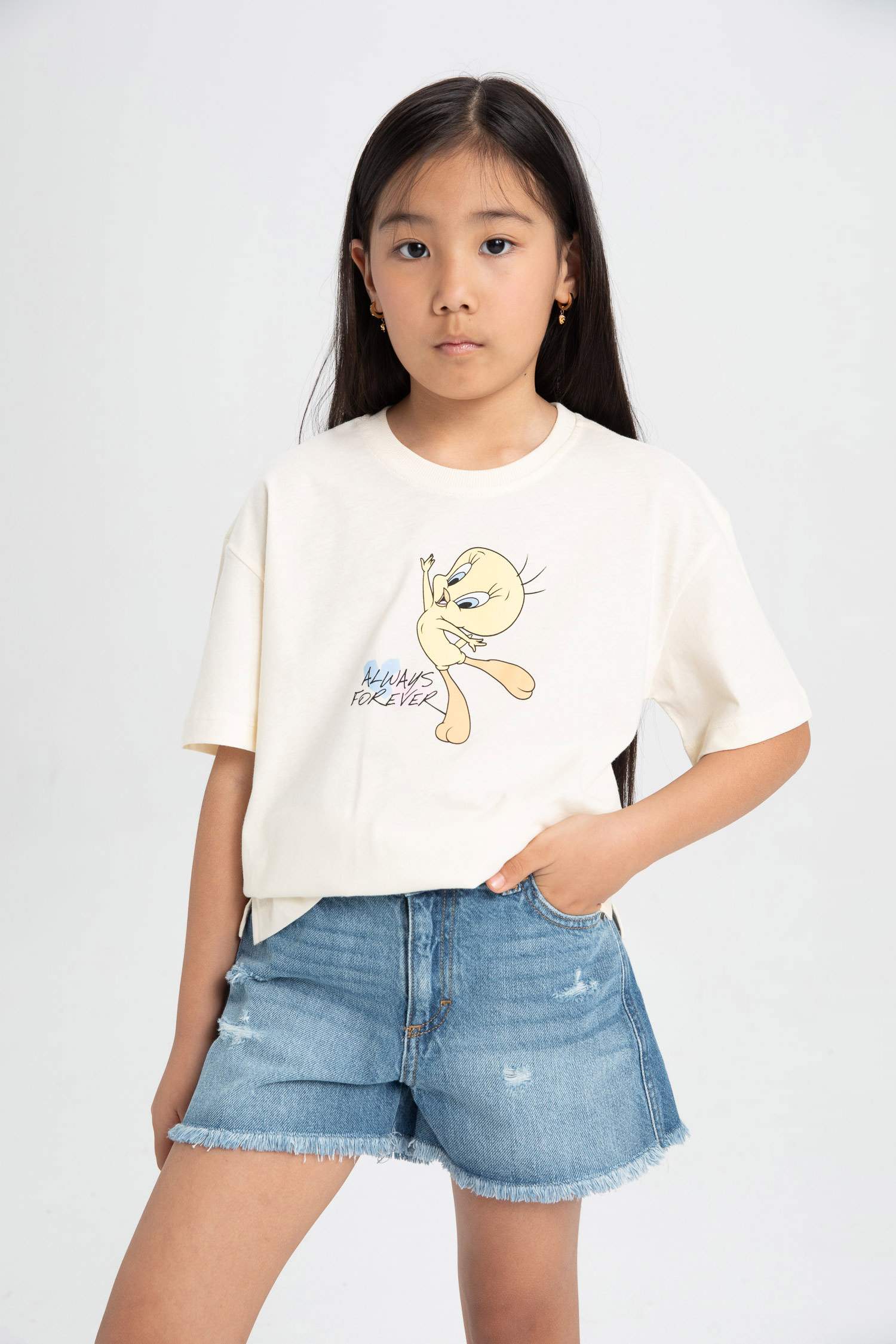 Girl Looney Tunes Oversize Fit Crew Neck T-Shirt