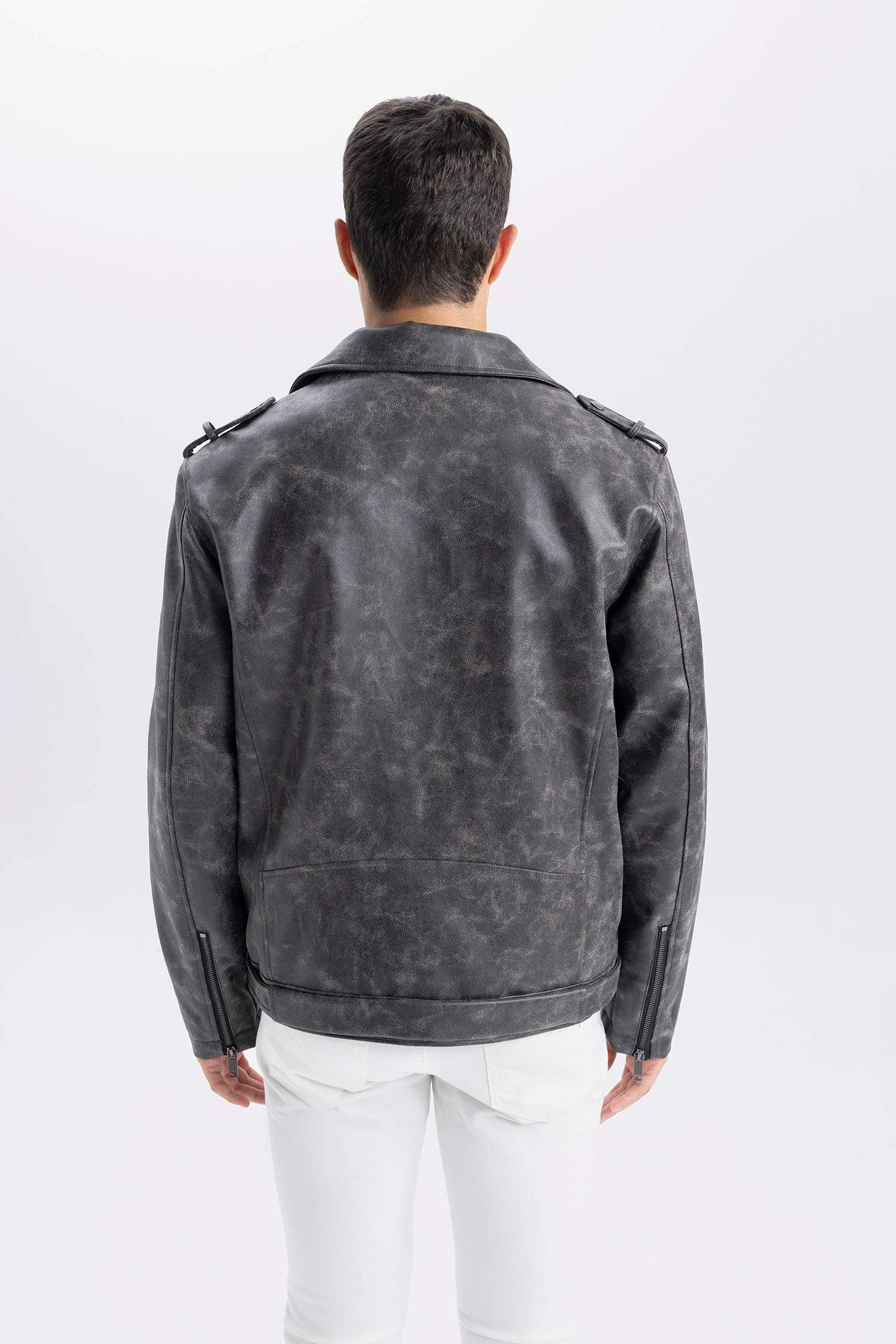 Su İtici Regular Fit Fermuarlı Cepli Suni Deri Ceket Mont