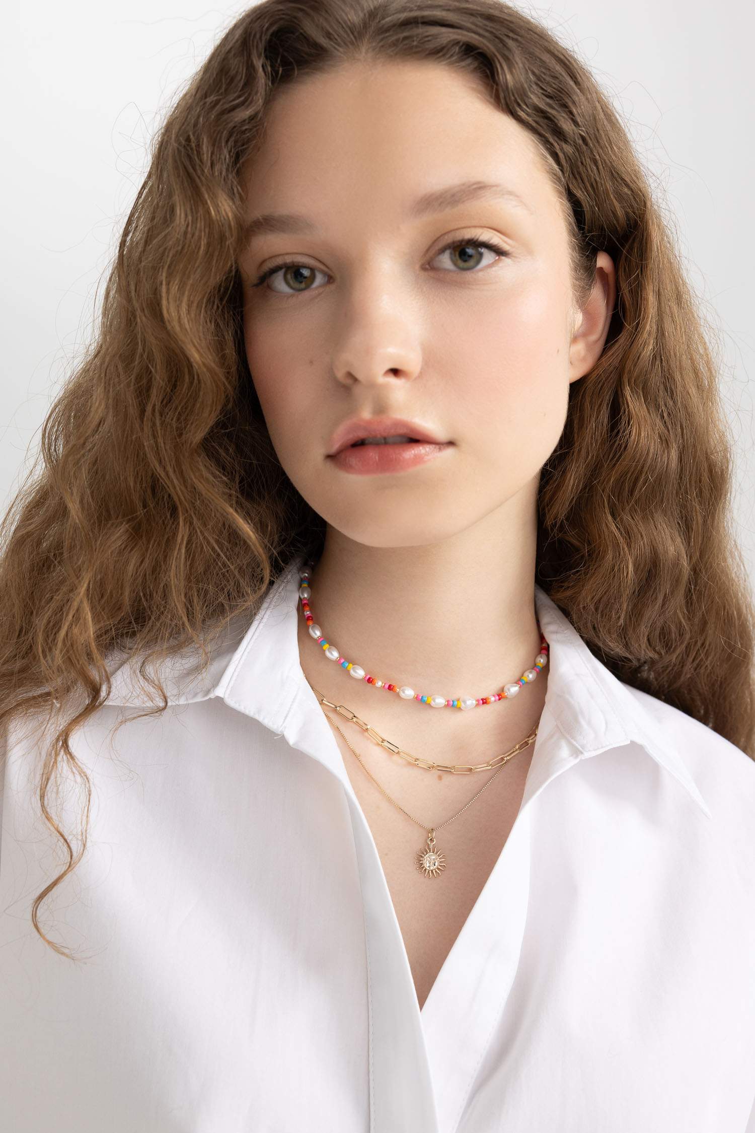 سلسله حريمي ذهبي بحجر ملون - 3 قطع