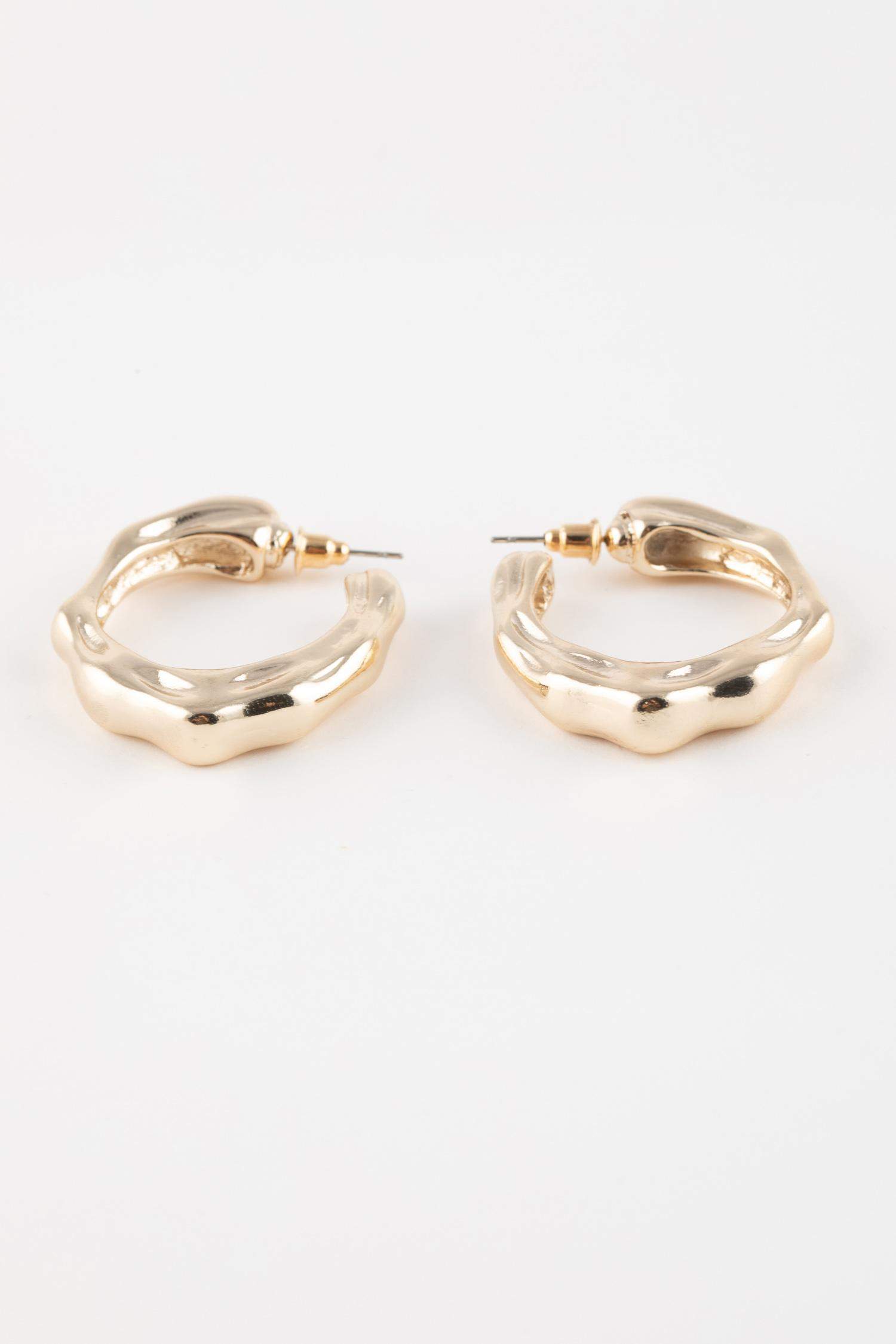 Woman Hoop Gold Earrings