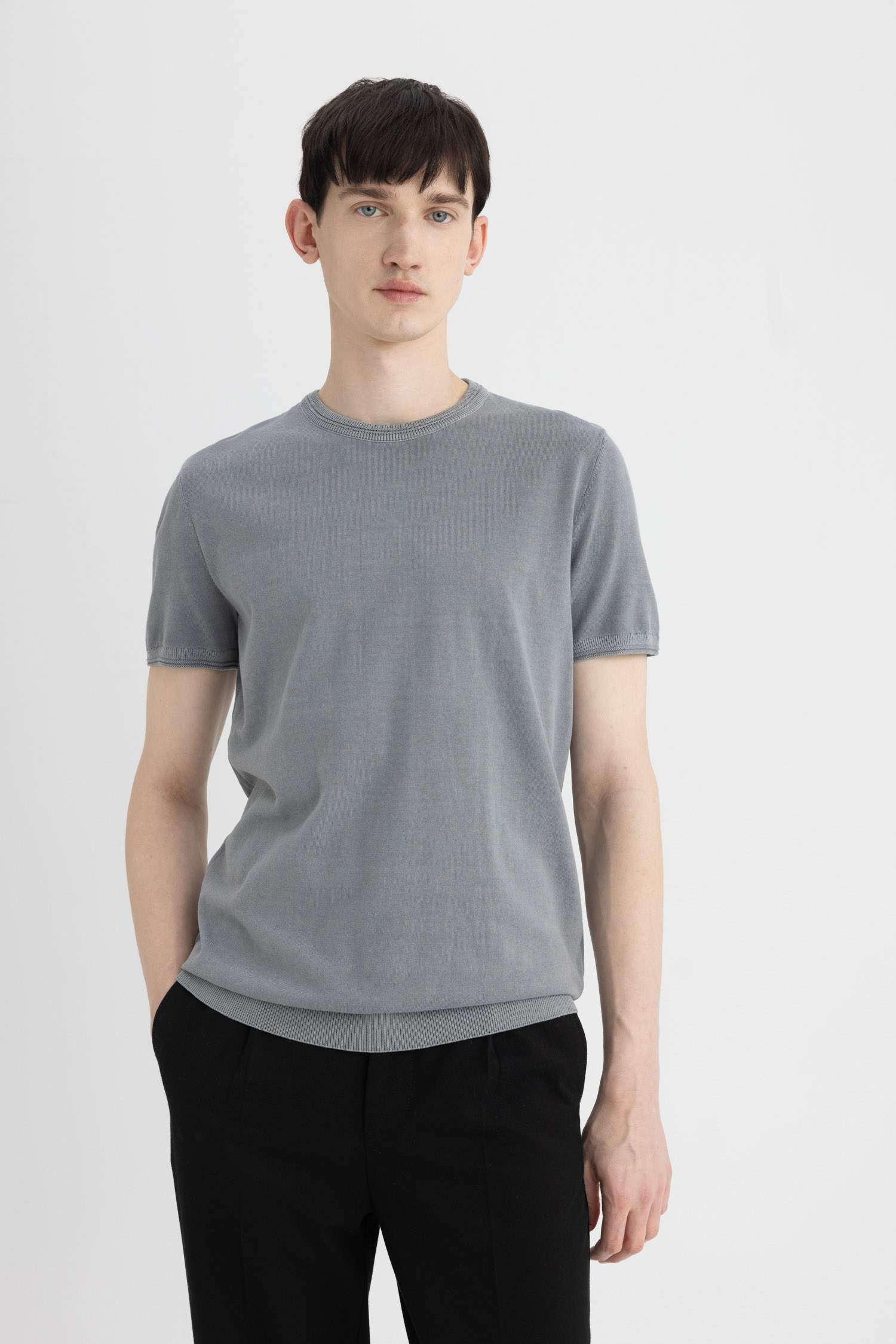 Standard Fit Crew Neck Knitwear T-Shirt