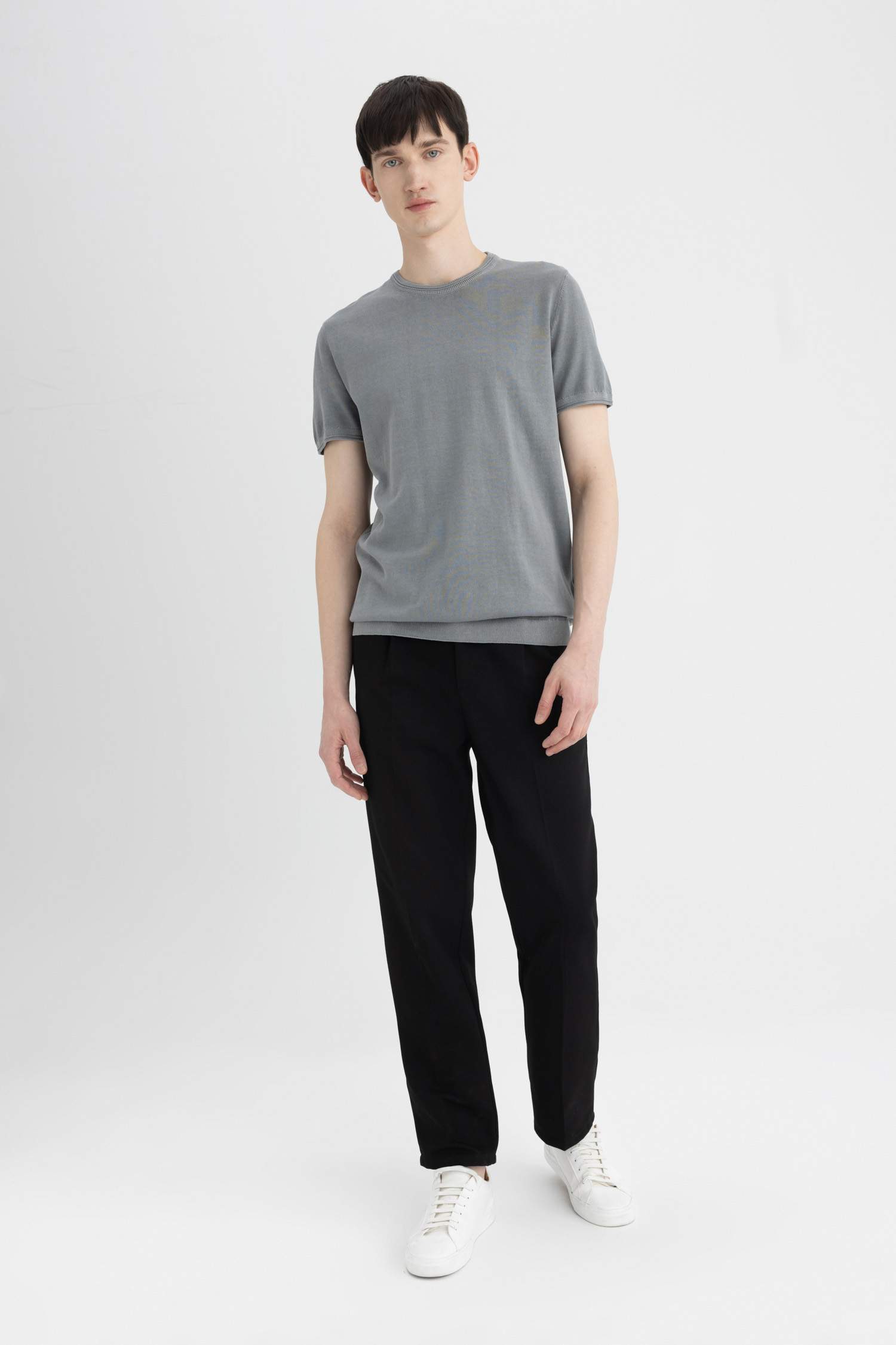 Standard Fit Crew Neck Knitwear T-Shirt