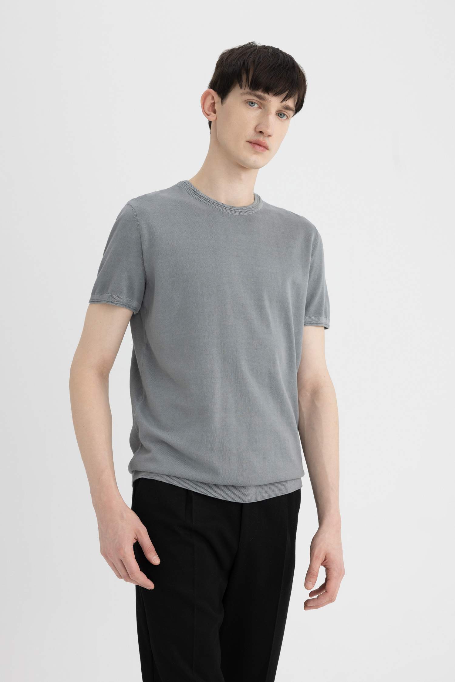 Standard Fit Crew Neck Knitwear T-Shirt
