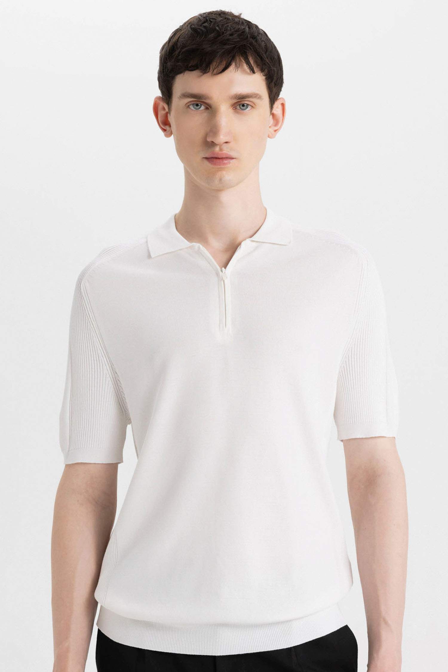 تي شيرت بولو تريكو نص كم سليم فيت