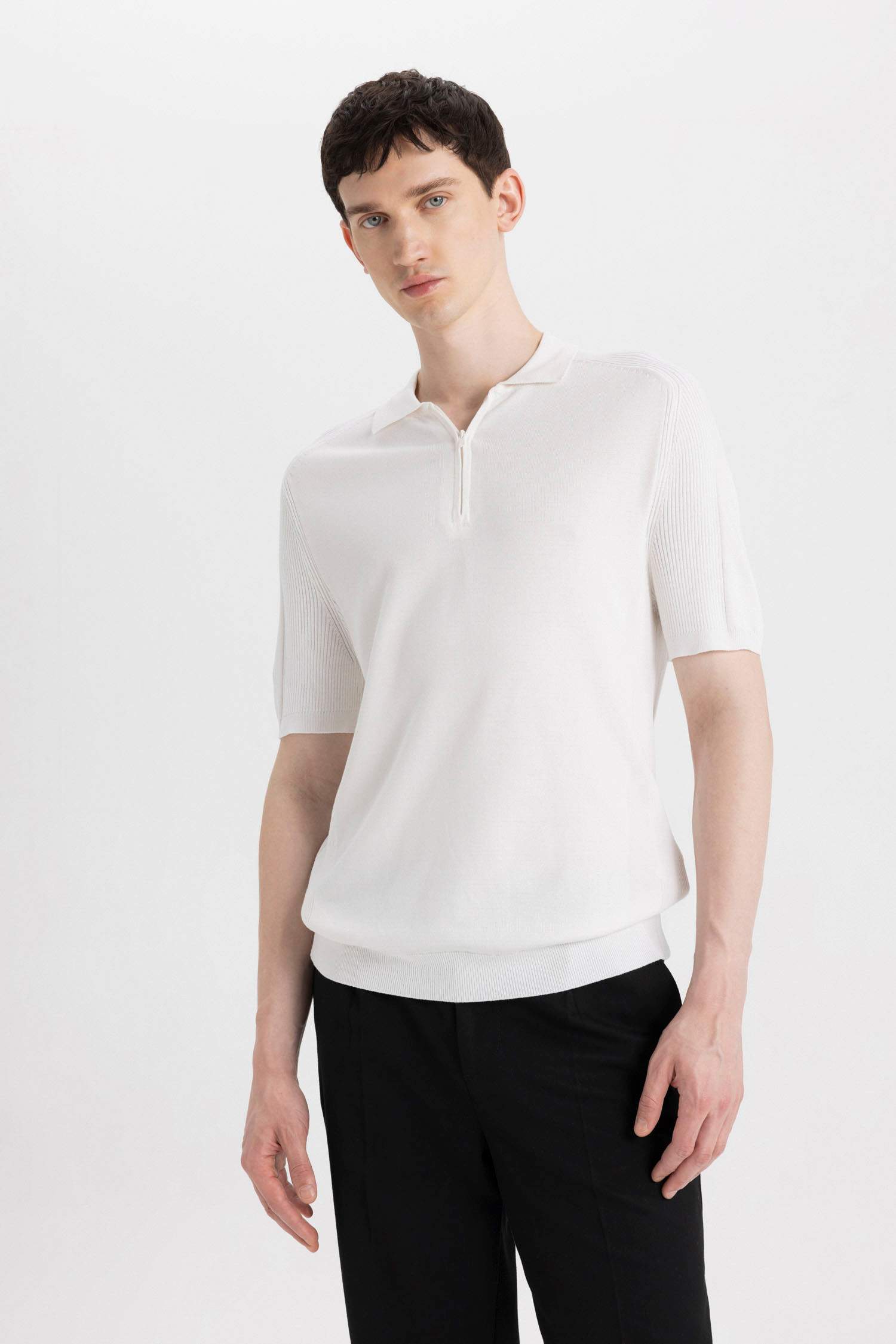 تي شيرت بولو تريكو نص كم سليم فيت