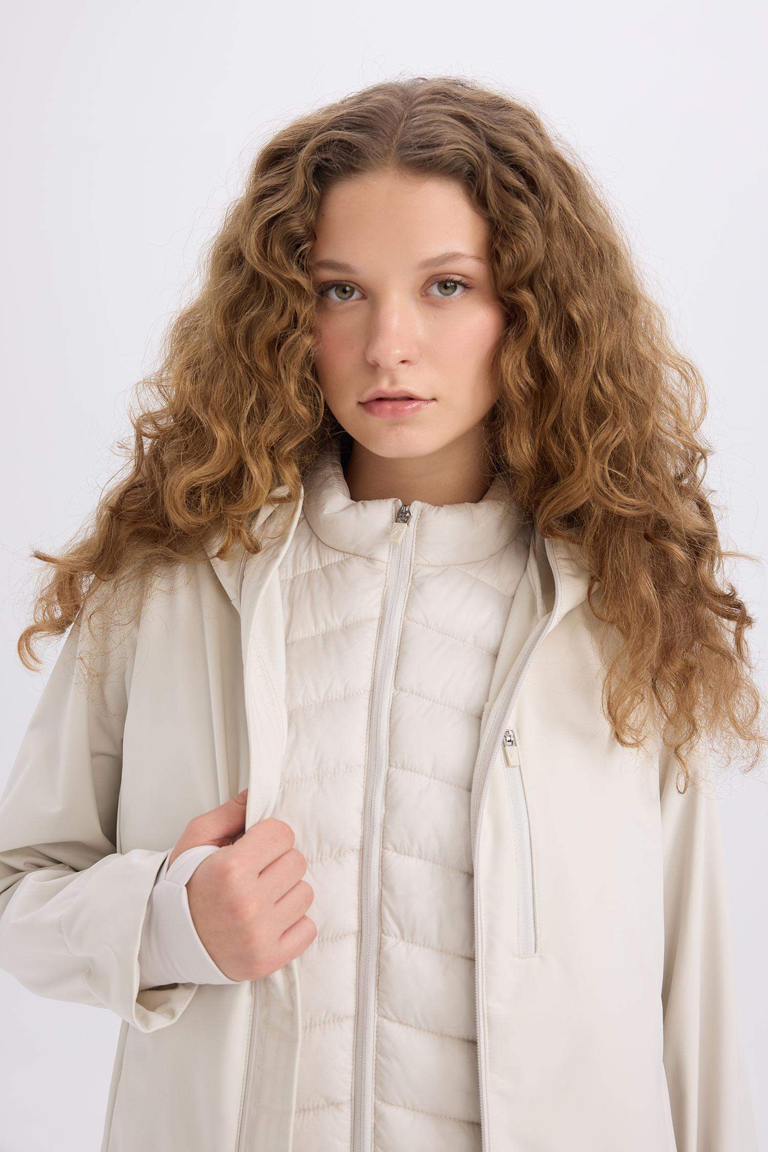 DeFactoFit Su Geçirmez Softshell Mont Rüzgar Geçirmez Kapüşonlu Cepli Fermuarlı