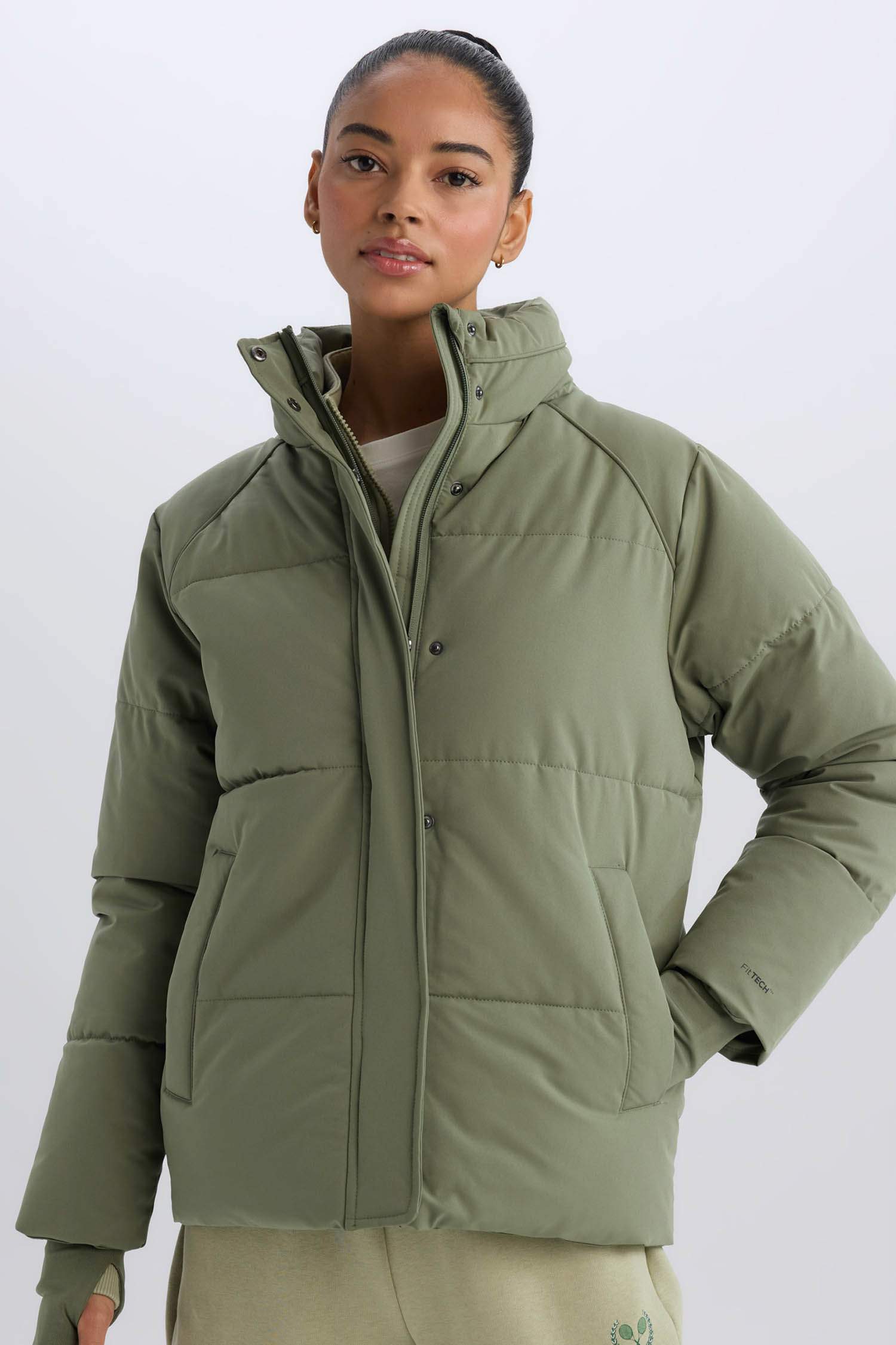 Sıcak Tutan Şişme Mont Su Geçirmez Rüzgar Geçirmez Parmak Geçmeli Dik Yaka Fermuarlı Cepli