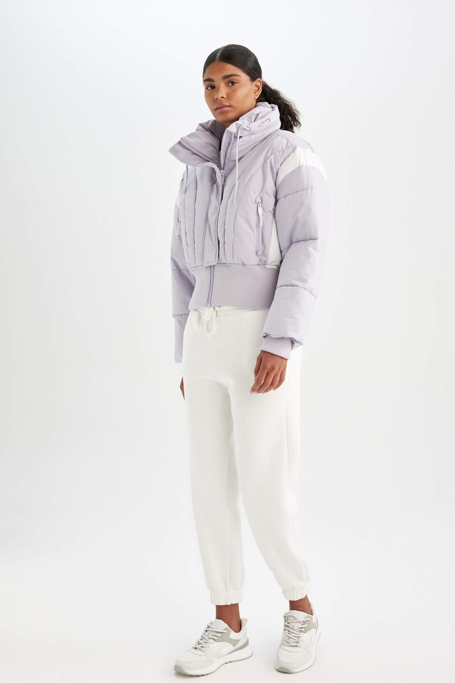 DeFactoFit Su İtici Rüzgar Geçirmez Şişme Crop Gizli Kapüşonlu Fermuarlı Cepli Sıcak Tutan Mont