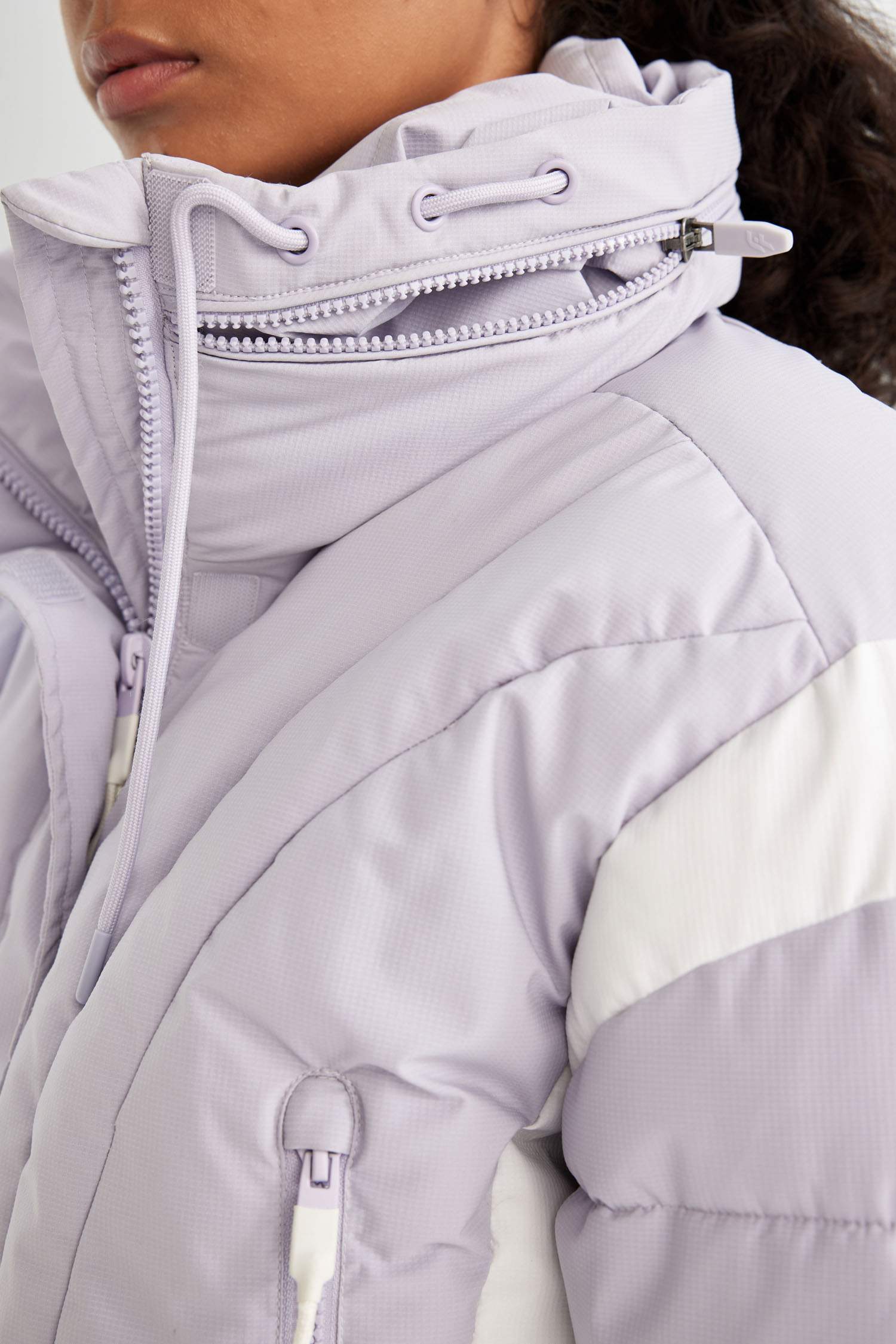 DeFactoFit Su İtici Rüzgar Geçirmez Şişme Crop Gizli Kapüşonlu Fermuarlı Cepli Sıcak Tutan Mont