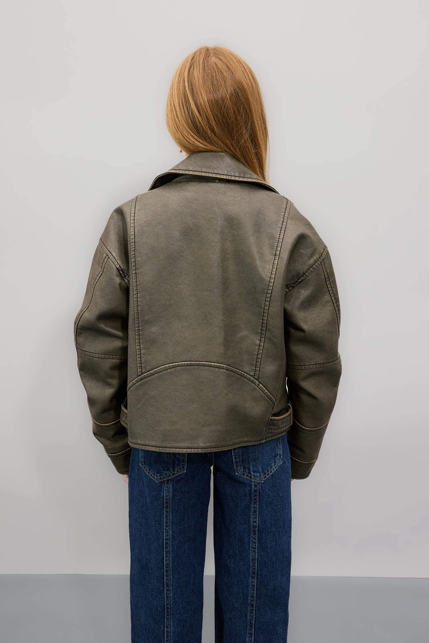 جاكيت بناتي جلد صناعي وتر برووف وياقة جاكيت