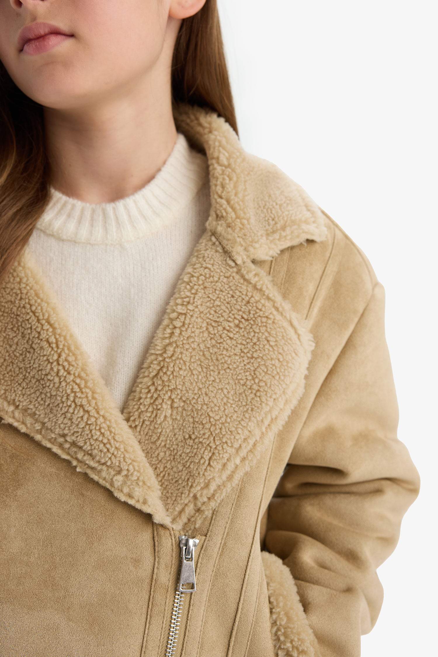 جاكيت بناتي جلد صناعي ببطانة فروية