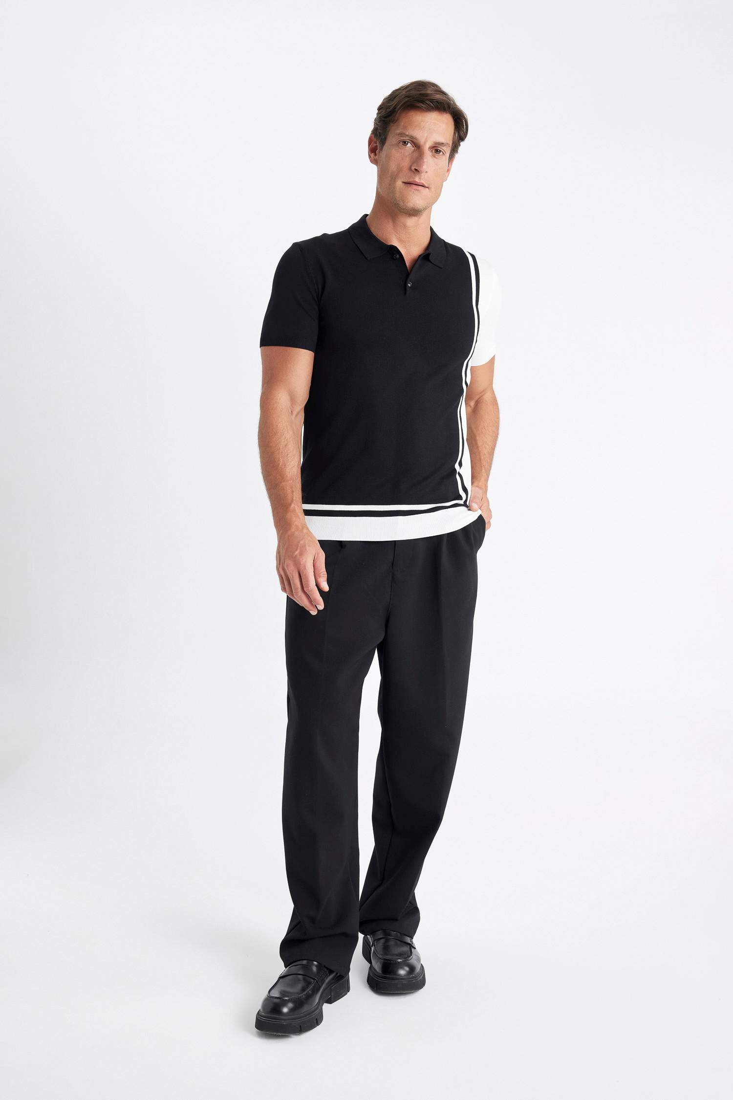 Футболка-поло приталенного кроя