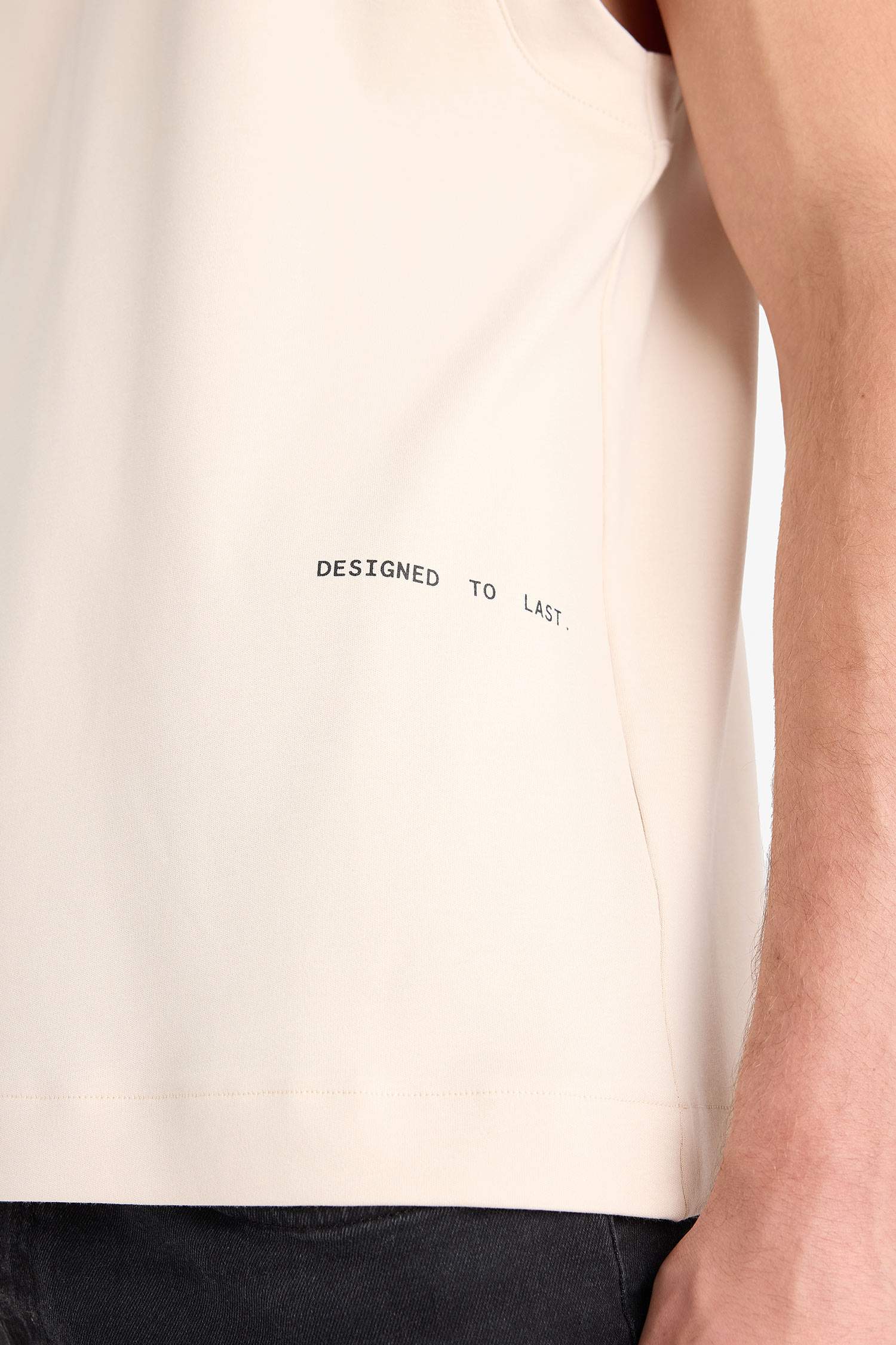 Boxy Fit Printed Crew Neck Sleeveless Tank Top