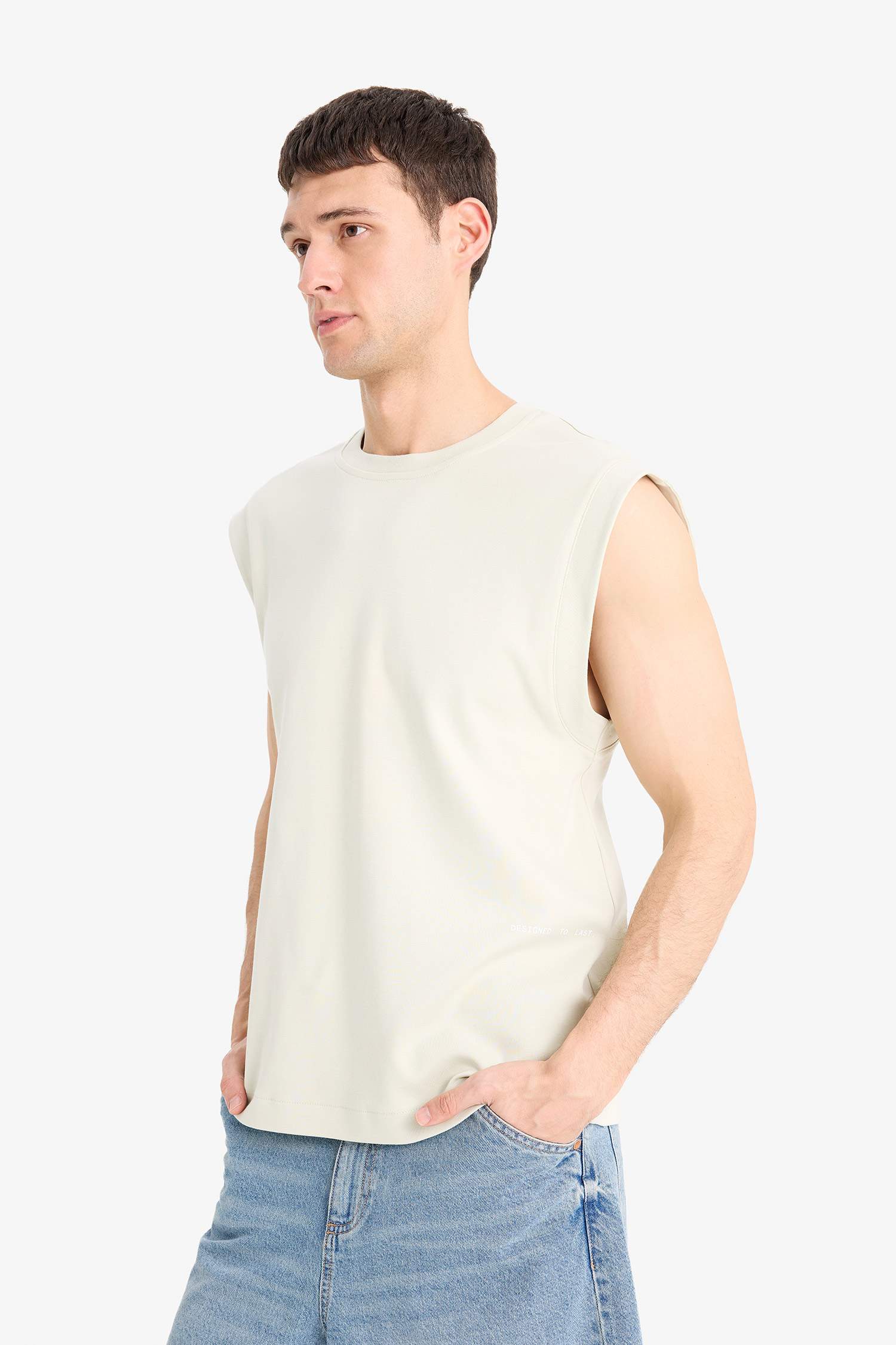 Boxy Fit Printed Crew Neck Sleeveless Tank Top