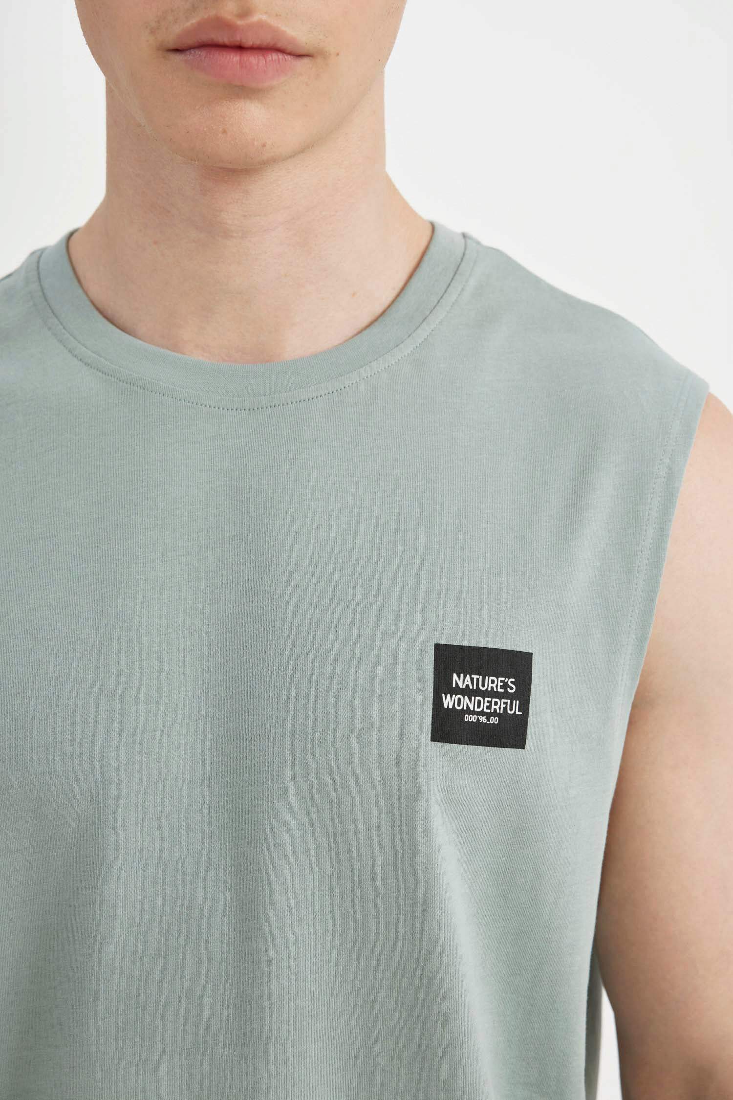 ديباردور مطبوع قصة عادية برقبة مستديرة