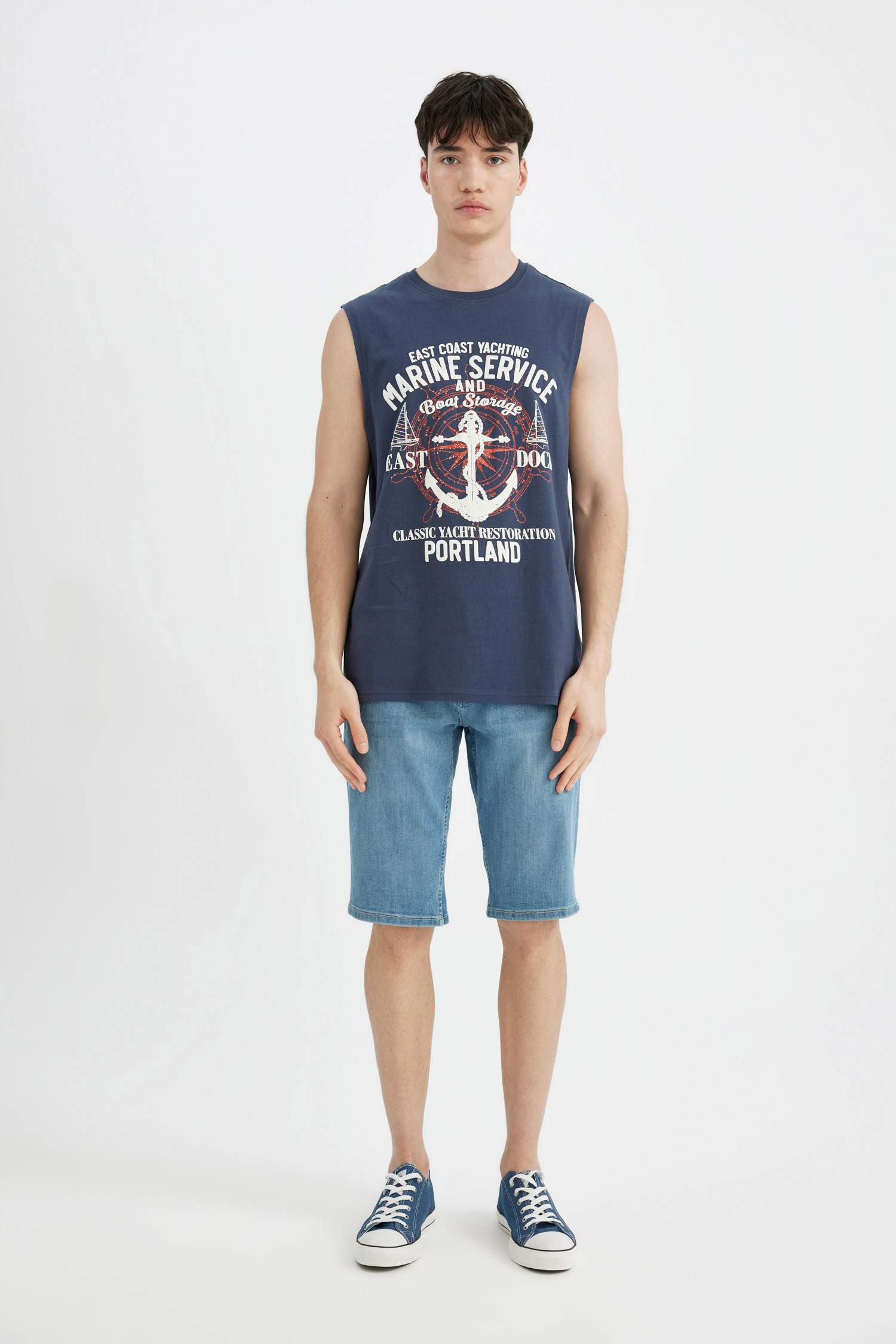 ديباردور مطبوع قصة عادية برقبة مستديرة