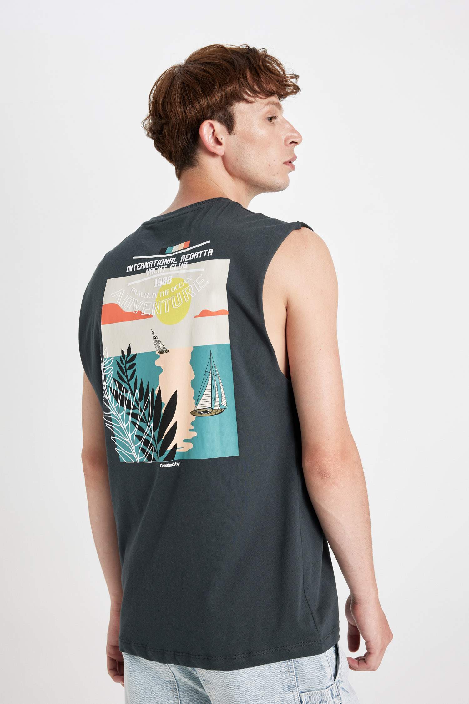 تيشيرت كت اوفر سايز مطبوع بدون ردن