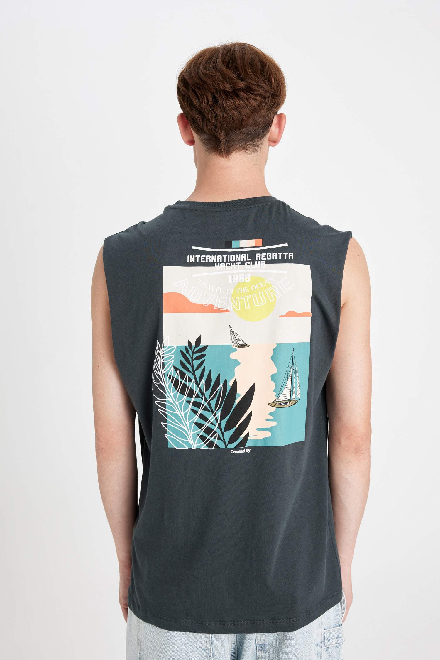 تيشيرت كت اوفر سايز مطبوع بدون ردن