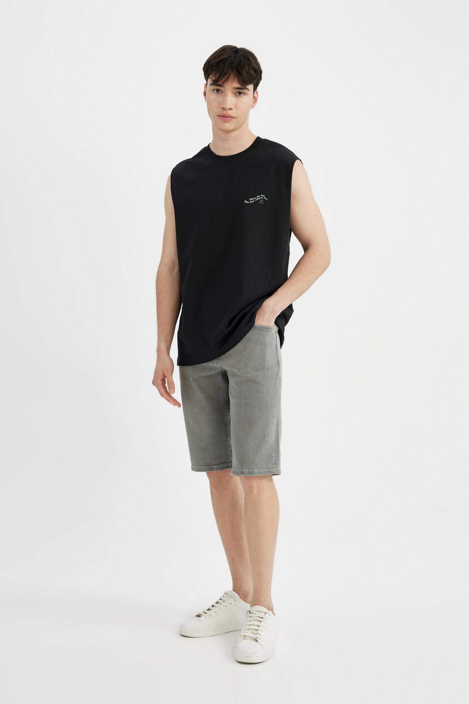 Boxy Fit Printed Crew Neck Sleeveless T-Shirt