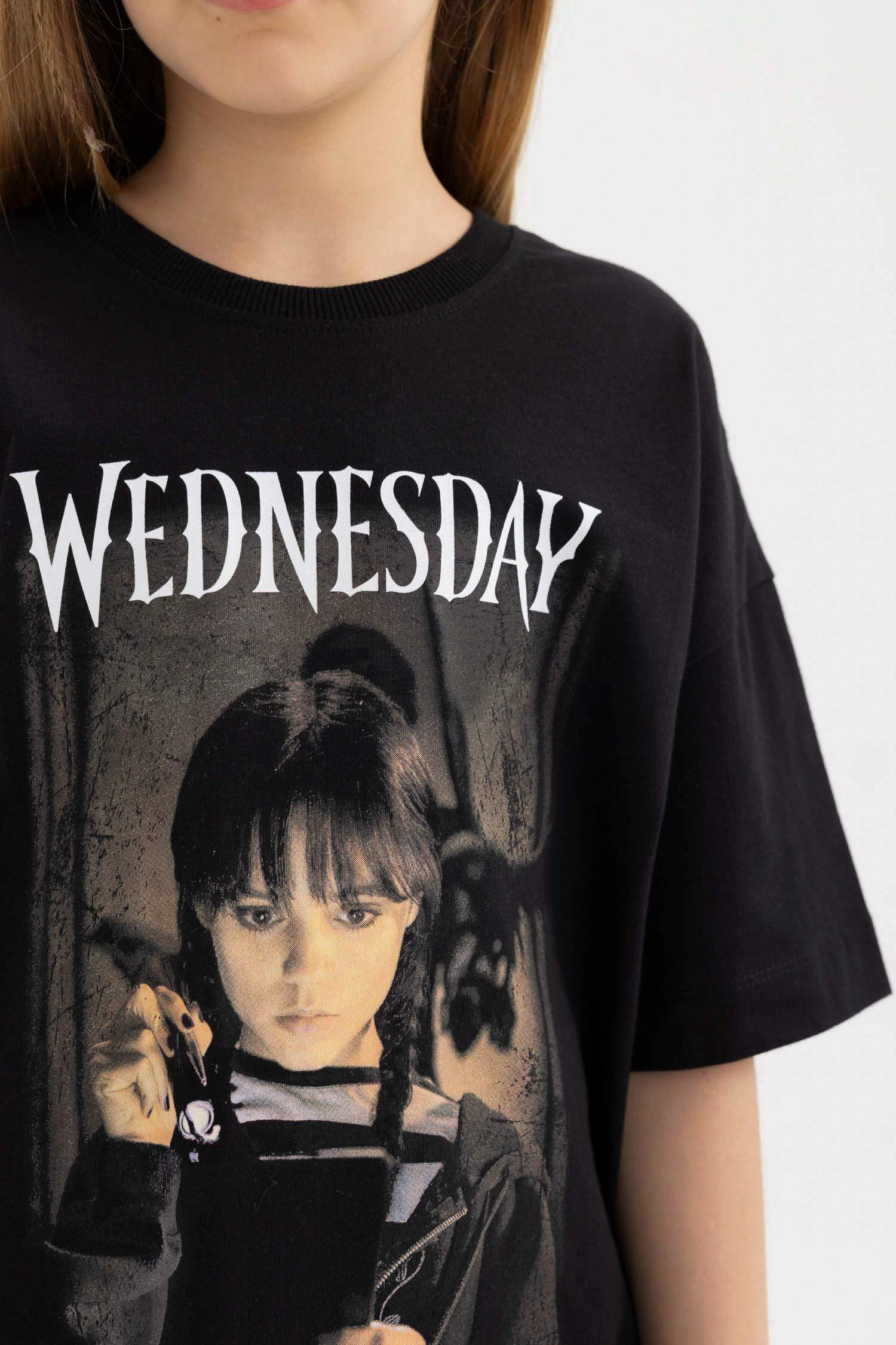 Kız Çocuk Wednesday Oversize Geniş Kalıp Bisiklet Yaka Kısa Kollu Tişört