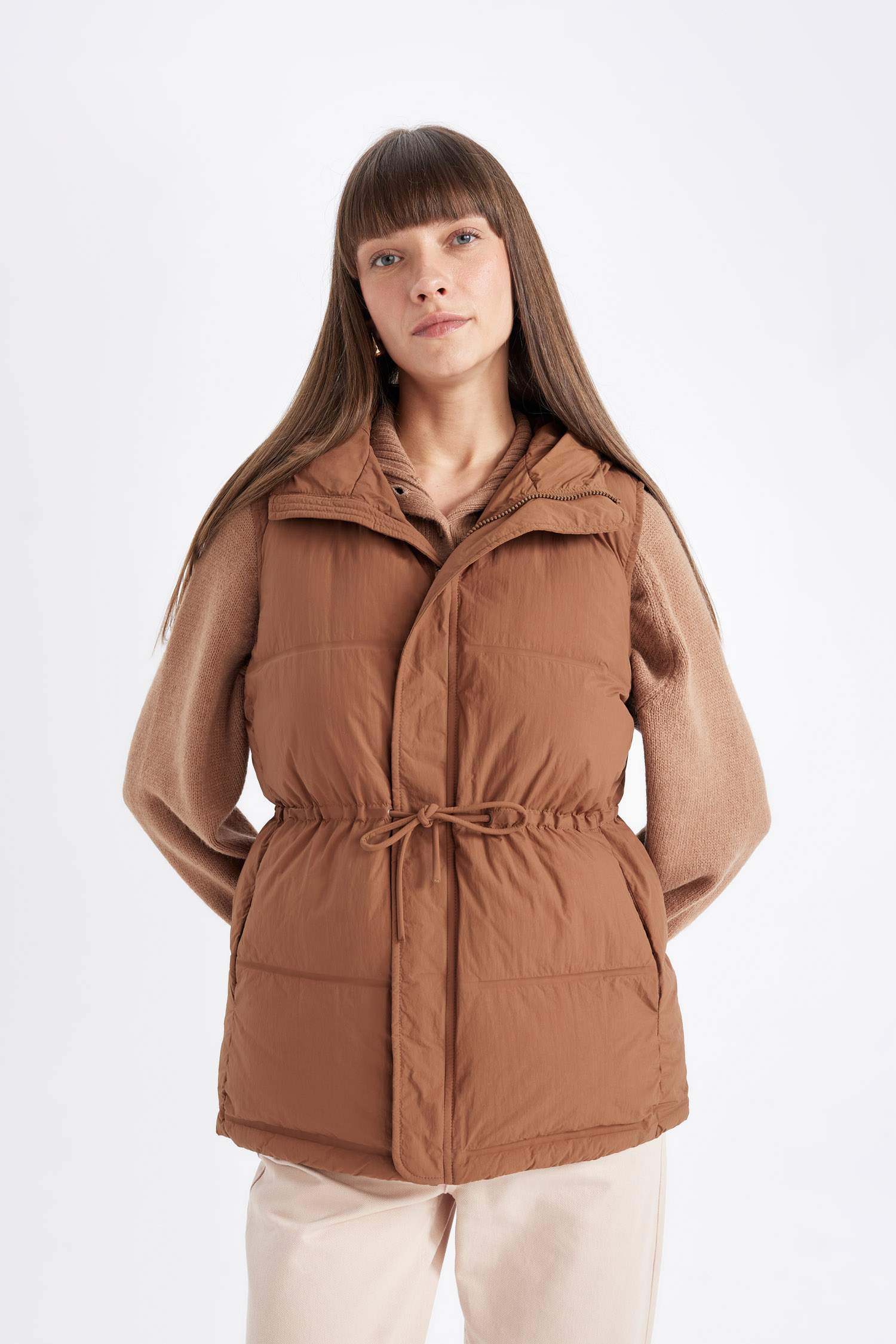 Regular Fit Kapüşonlu Fermuarlı Yelek