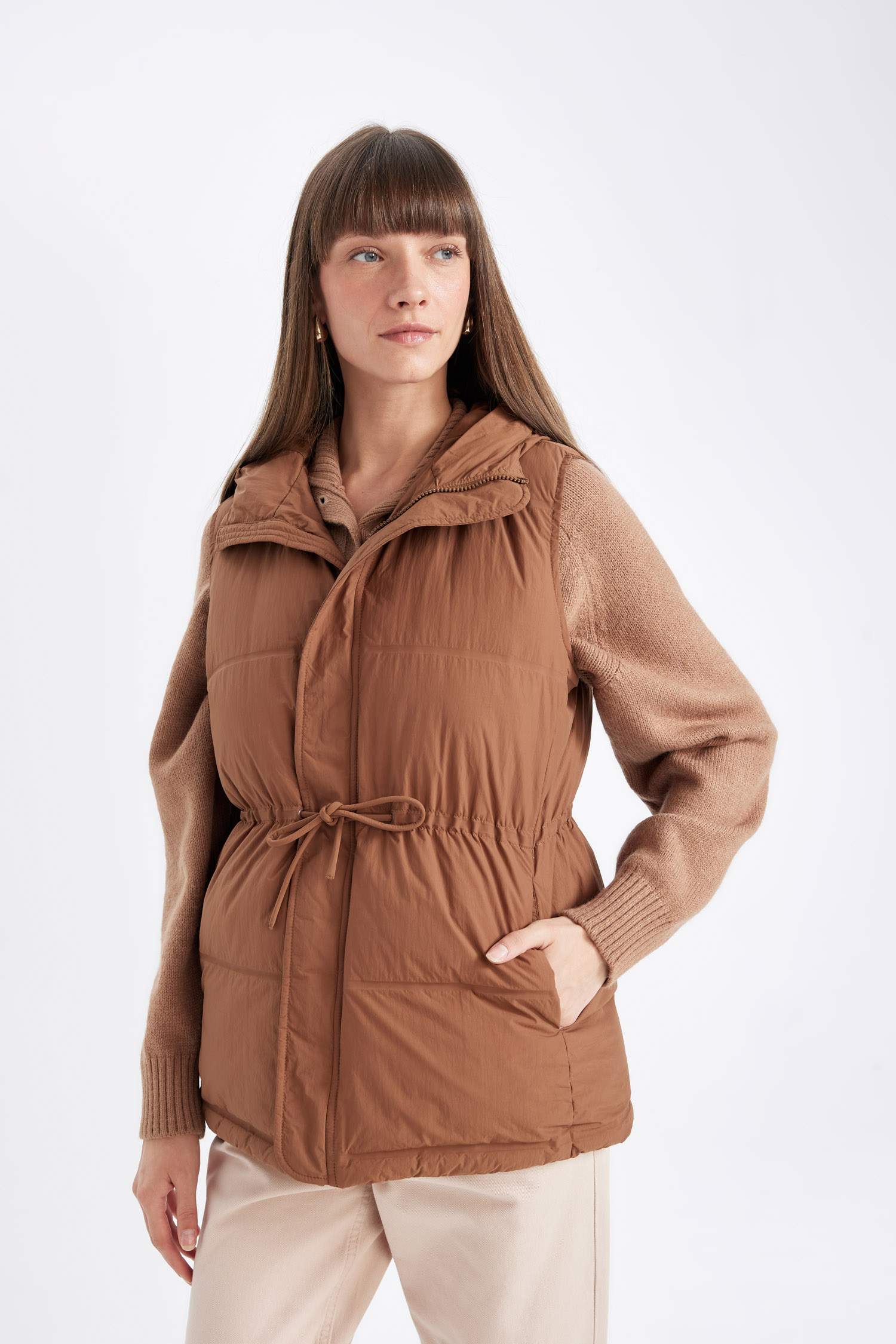 Regular Fit Kapüşonlu Fermuarlı Yelek