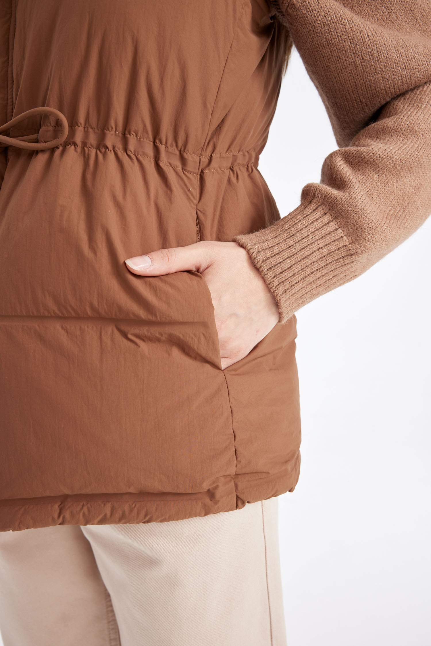 Regular Fit Kapüşonlu Fermuarlı Yelek