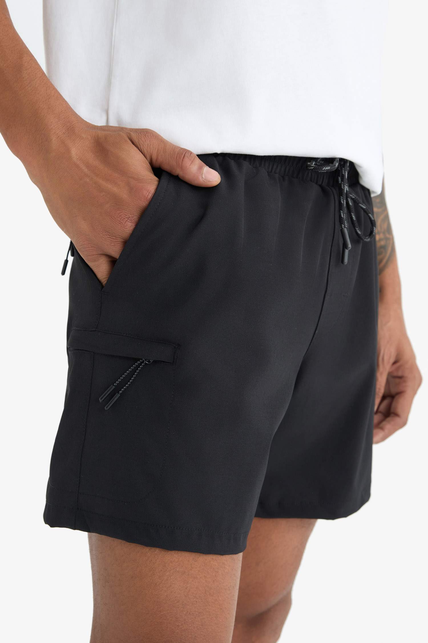 DeFactoFit Baskılı Esnek Dokulu Kısa Boy Sporcu Deniz Şortu