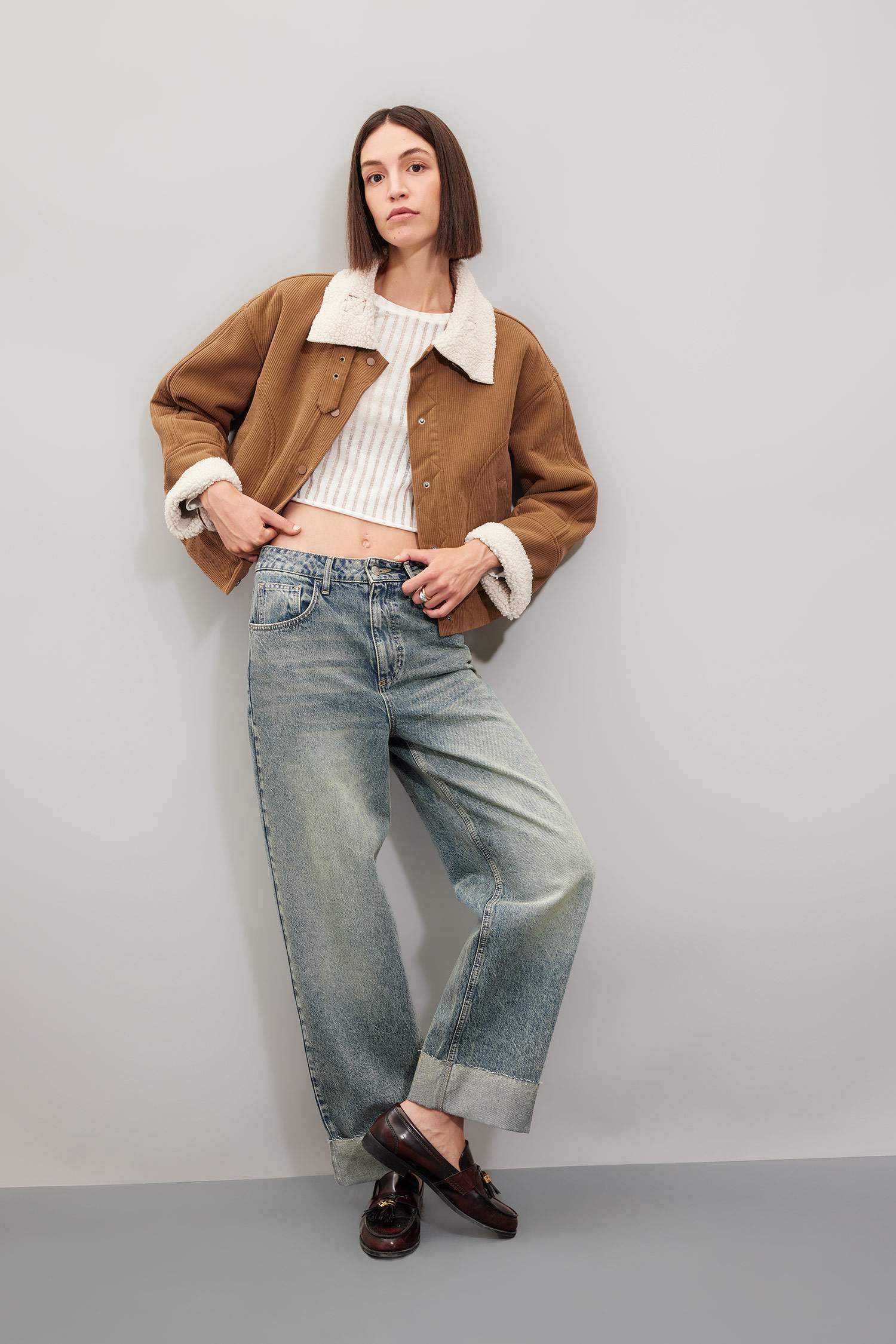 Regular Kalıp Kadife Mont Polo Yaka Çıtçıtlı İçi Suni Kürklü Ceket