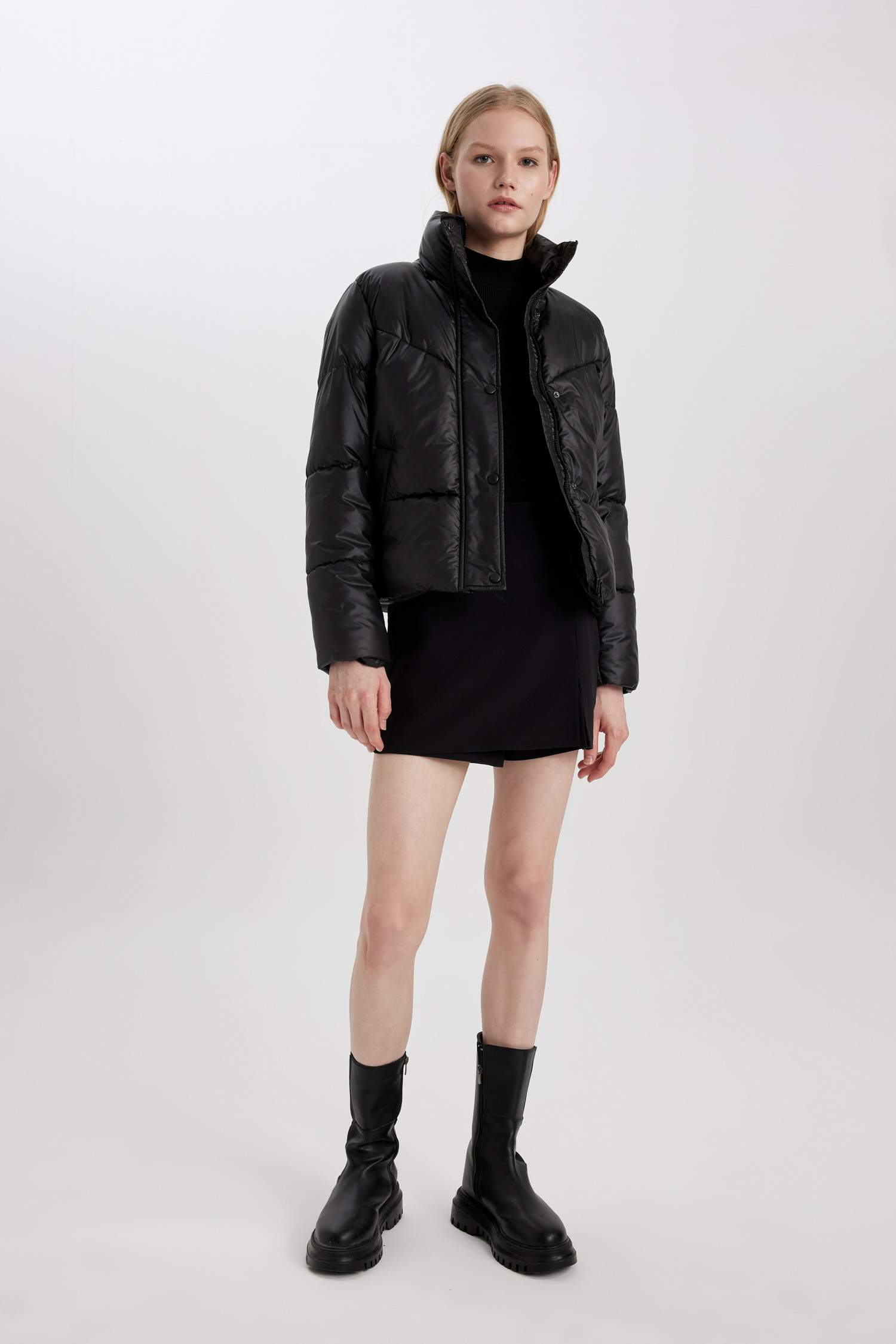 Su İtici Şişme Mont Dik Yaka Fermuar Çıtçıtlı Cepli