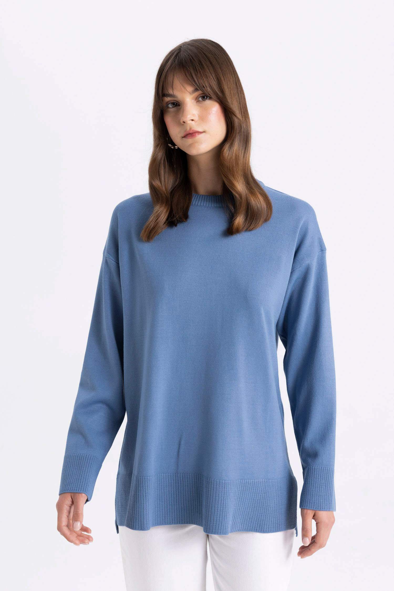 Regular Fit Bisiklet Yaka Yandan Yırtmaçlı Basic Düz Triko Kazak Tunik