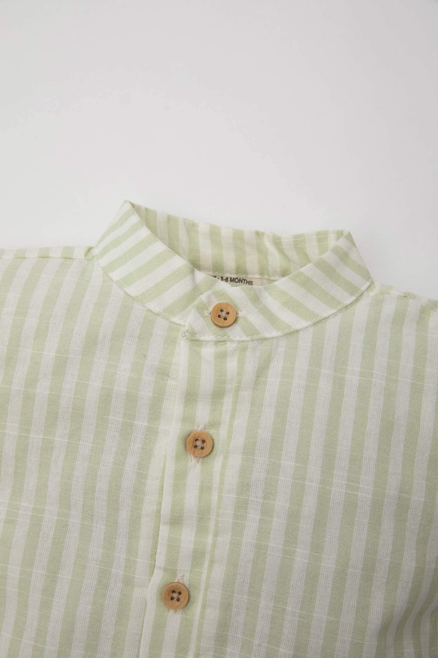 Erkek Bebek Yenidoğan 2'li Takım Düğmeli Yaka Çizgili Kısa Kollu Çıtçıtlı Body Çorap