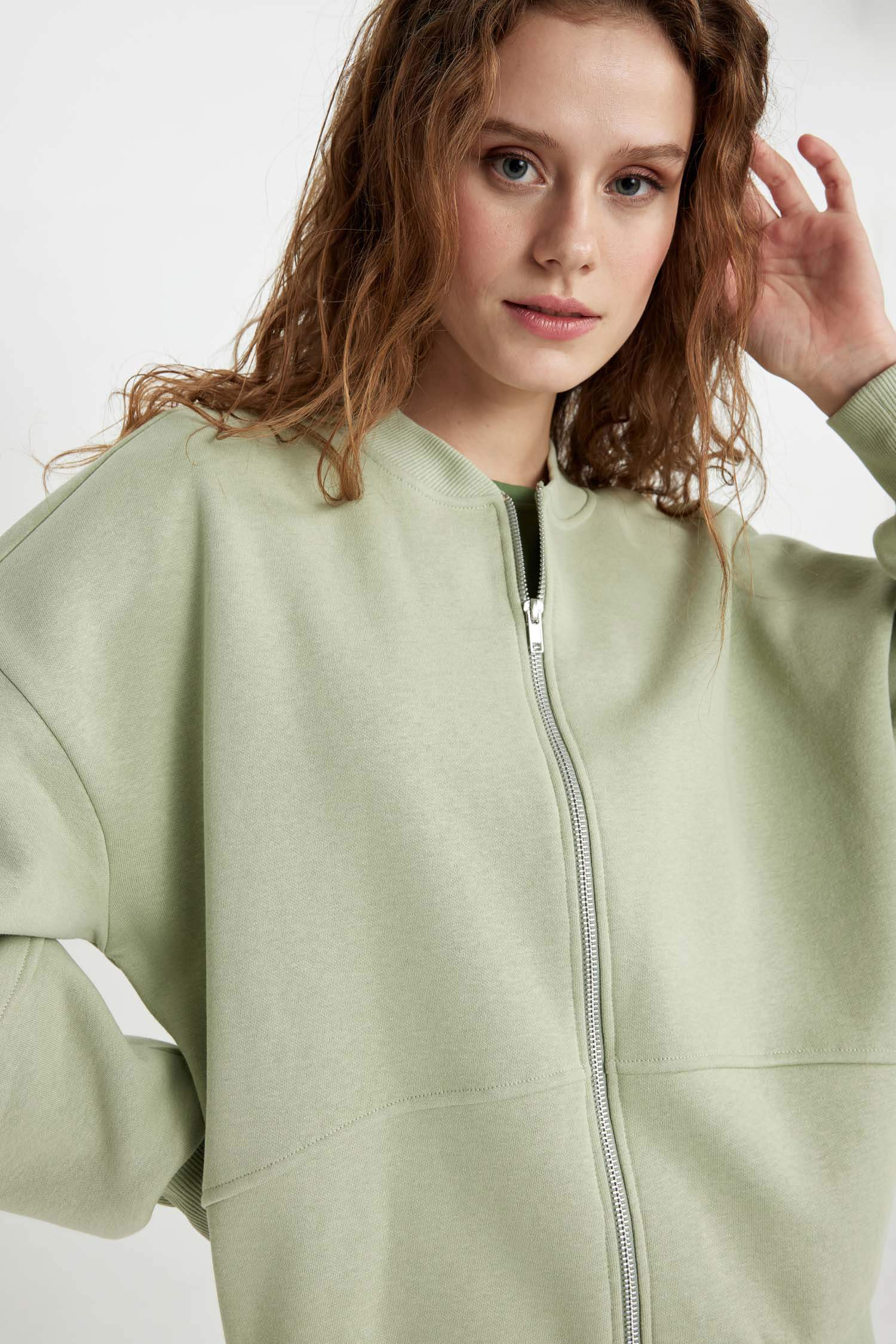 Cardigan Bomber Oversize en Molleton Doux à Col Collège avec Intérieur en Plumes Douces