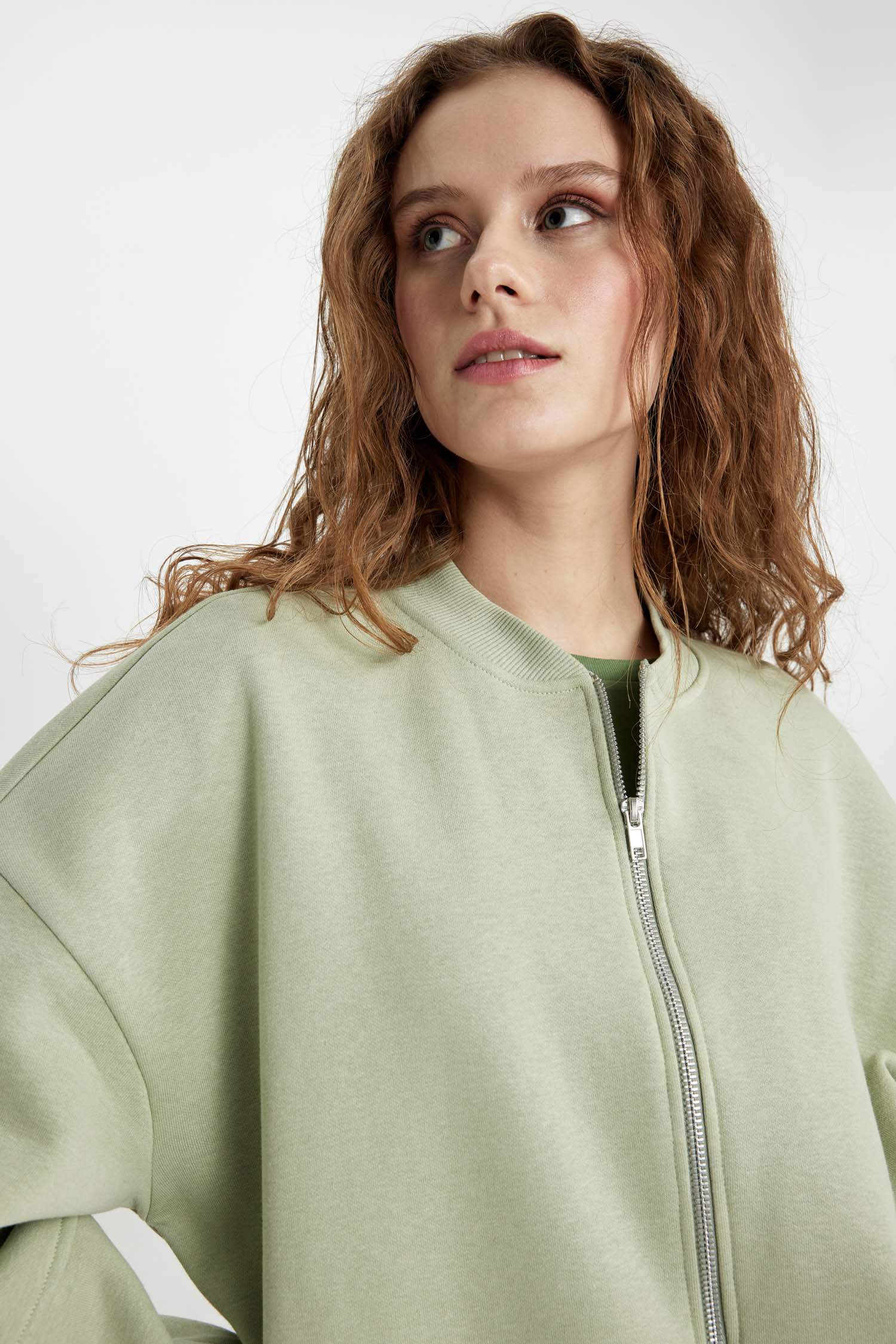 Cardigan Bomber Oversize en Molleton Doux à Col Collège avec Intérieur en Plumes Douces